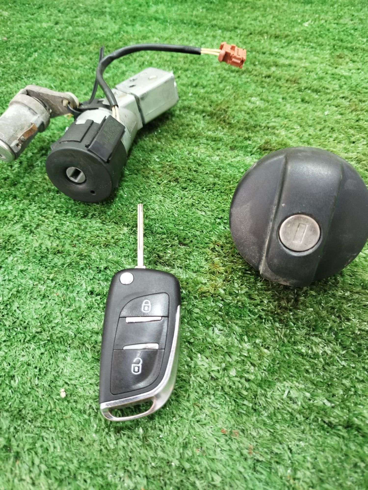 https://ycs.partsauto.market/partsauto-images/thmbs/userImages/2083c2a62fd034e59038f15de4c6b061/part/584db91c-7339-4428-97bc-9b6e62c0f75c_1781091458394.jpg