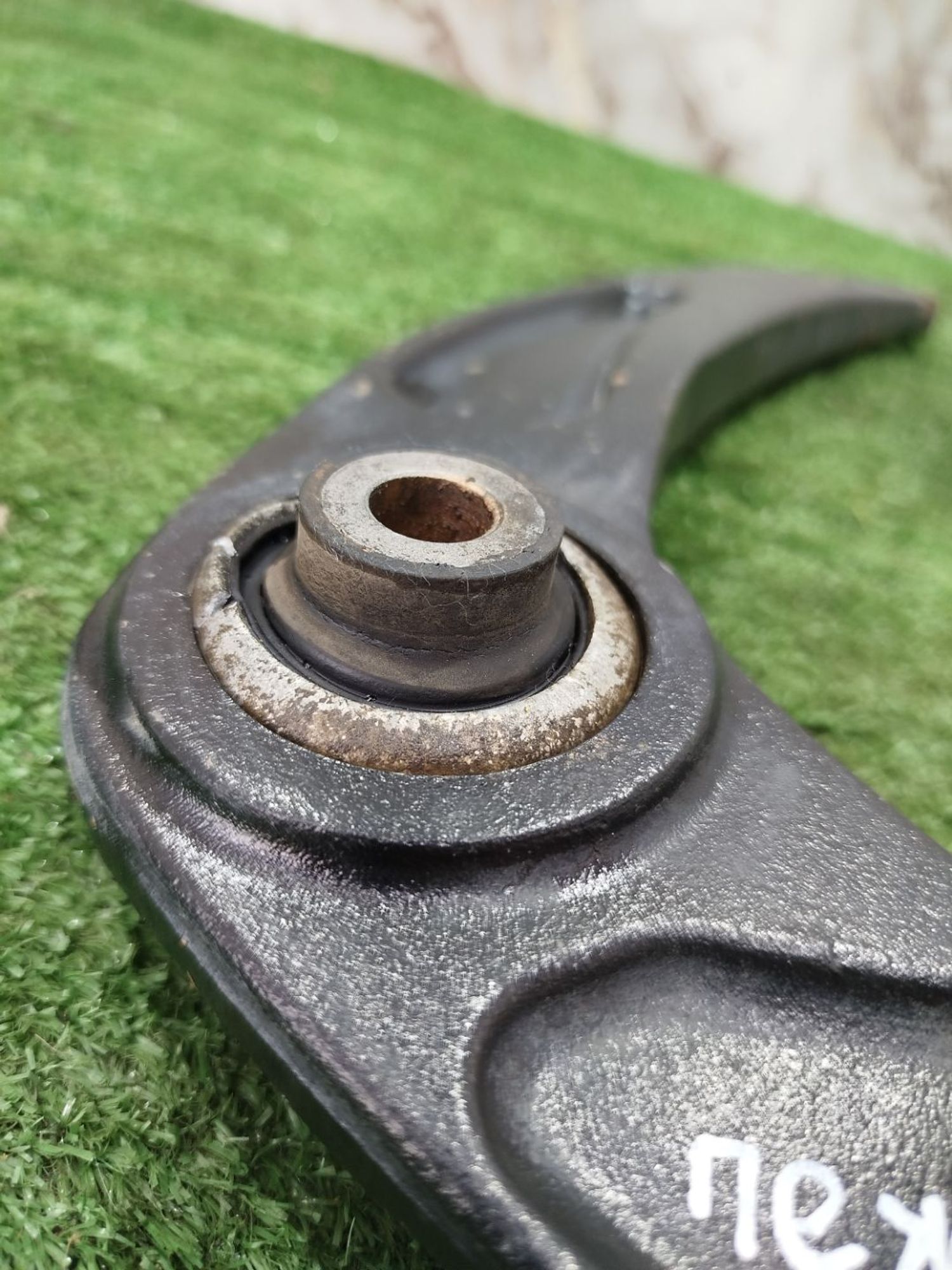 https://ycs.partsauto.market/partsauto-images/thmbs/userImages/2083c2a62fd034e59038f15de4c6b061/part/58be7f80-ed8f-44e5-90f5-59b9967c9f88_1779126417215.jpg