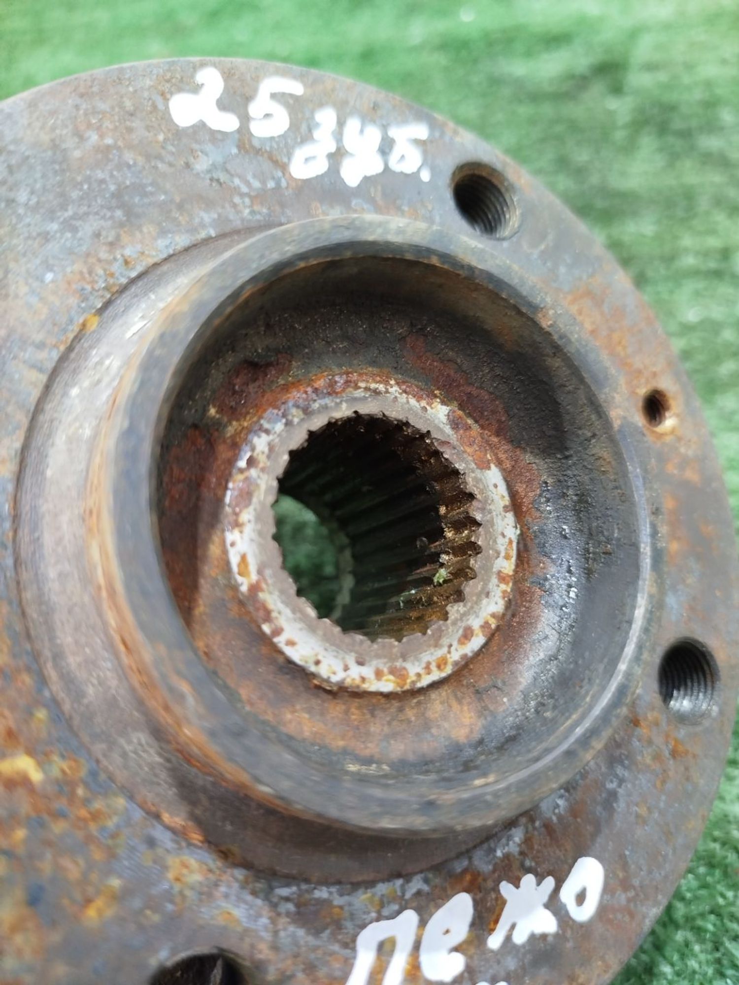 https://ycs.partsauto.market/partsauto-images/thmbs/userImages/2083c2a62fd034e59038f15de4c6b061/part/597a9bba-5864-4f78-bd6b-3ec939ae8a65_1779099293104.jpg