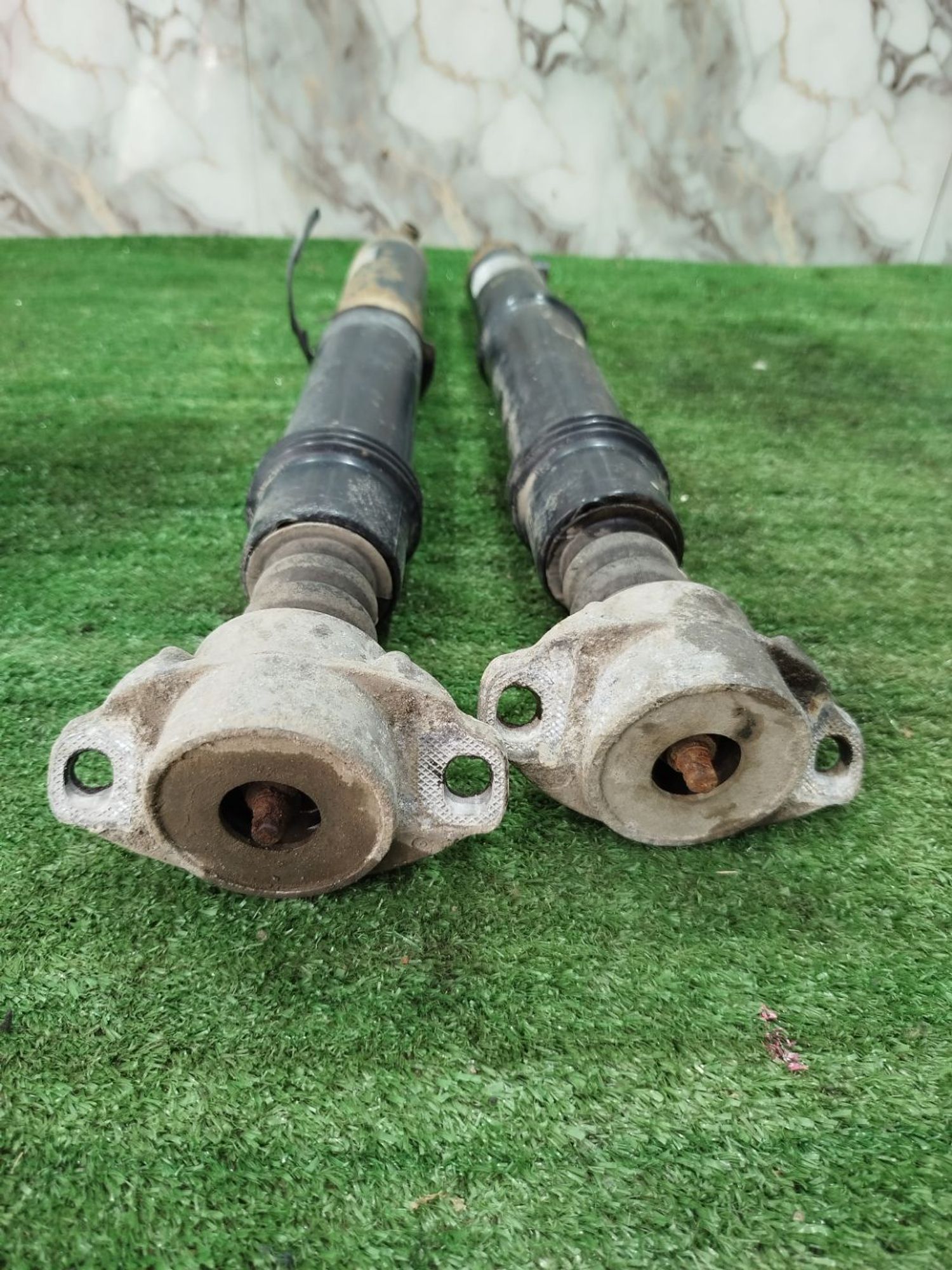 https://ycs.partsauto.market/partsauto-images/thmbs/userImages/2083c2a62fd034e59038f15de4c6b061/part/5c224c44-175a-455b-b42d-83c76392da33_1779126088372.jpg