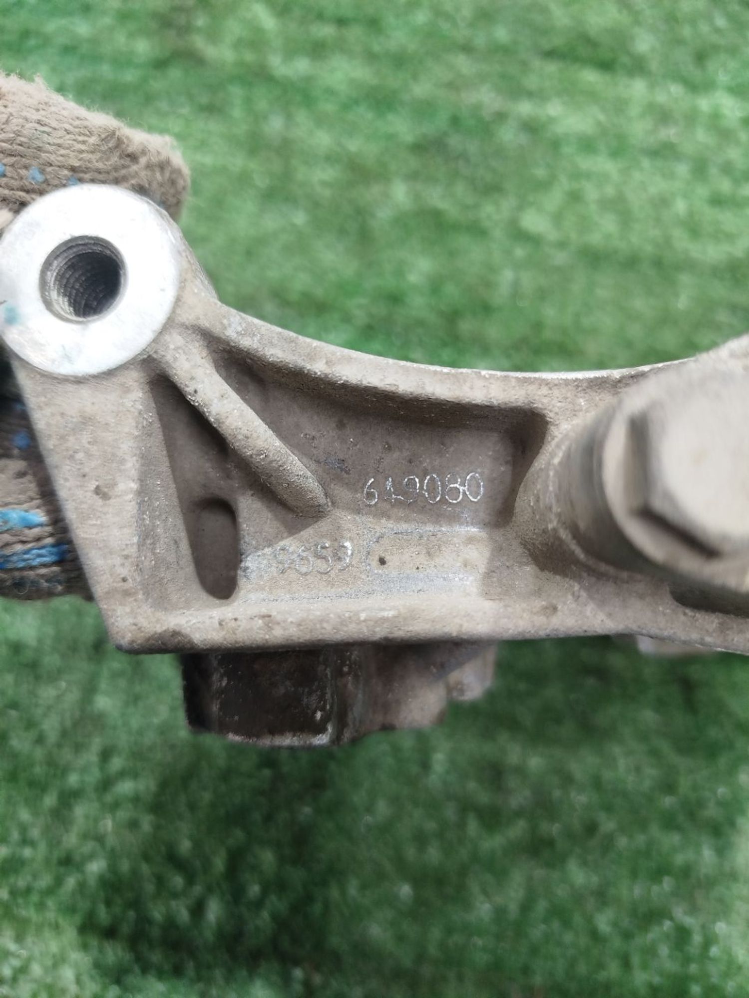 https://ycs.partsauto.market/partsauto-images/thmbs/userImages/2083c2a62fd034e59038f15de4c6b061/part/5cb753d2-e1ef-4beb-8e43-eeaedcaa7c15_1779875134318.jpg