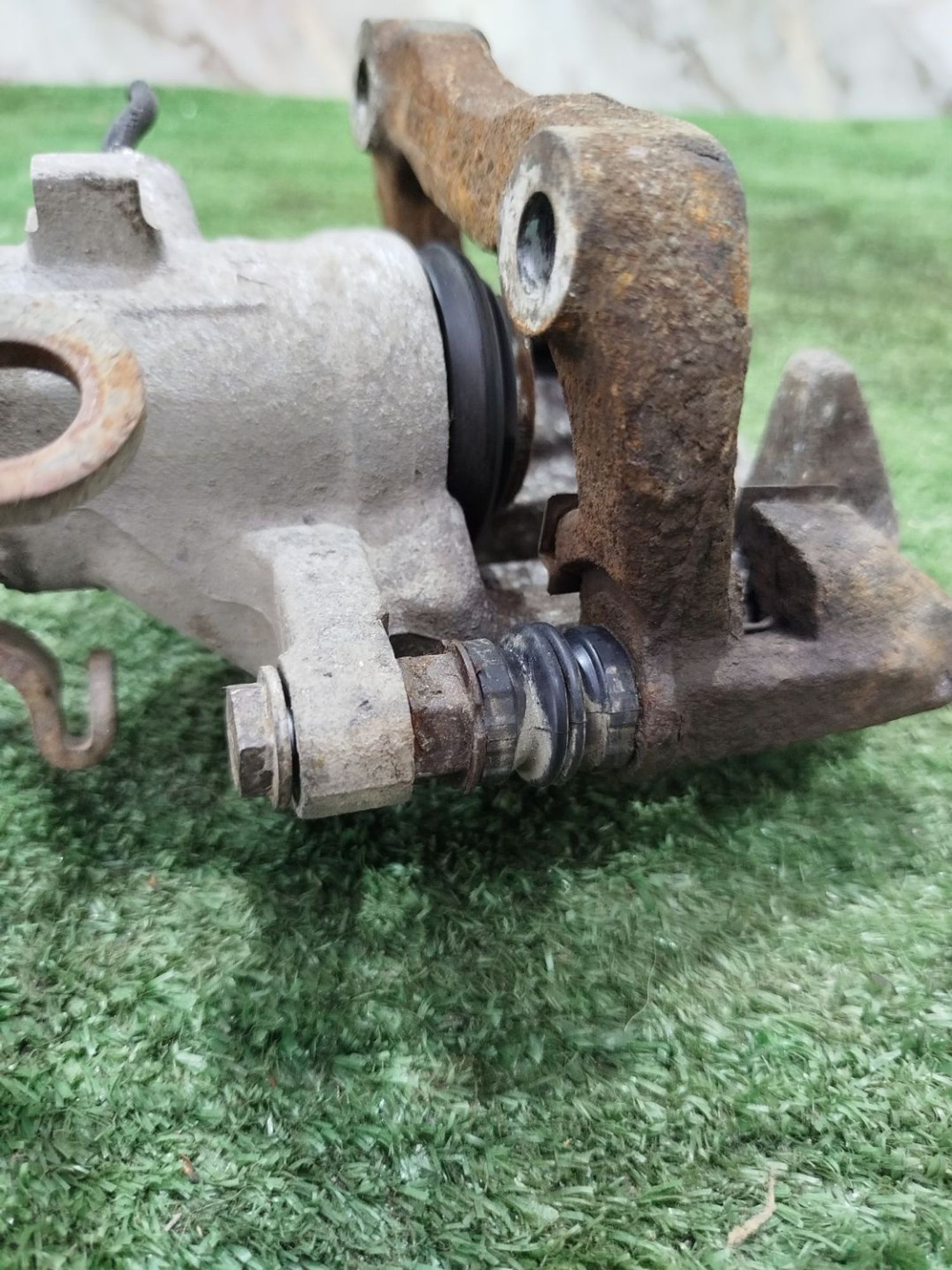 https://ycs.partsauto.market/partsauto-images/thmbs/userImages/2083c2a62fd034e59038f15de4c6b061/part/5eb825a8-4f46-4734-8682-e7d60a535dca_1779127484061.jpg