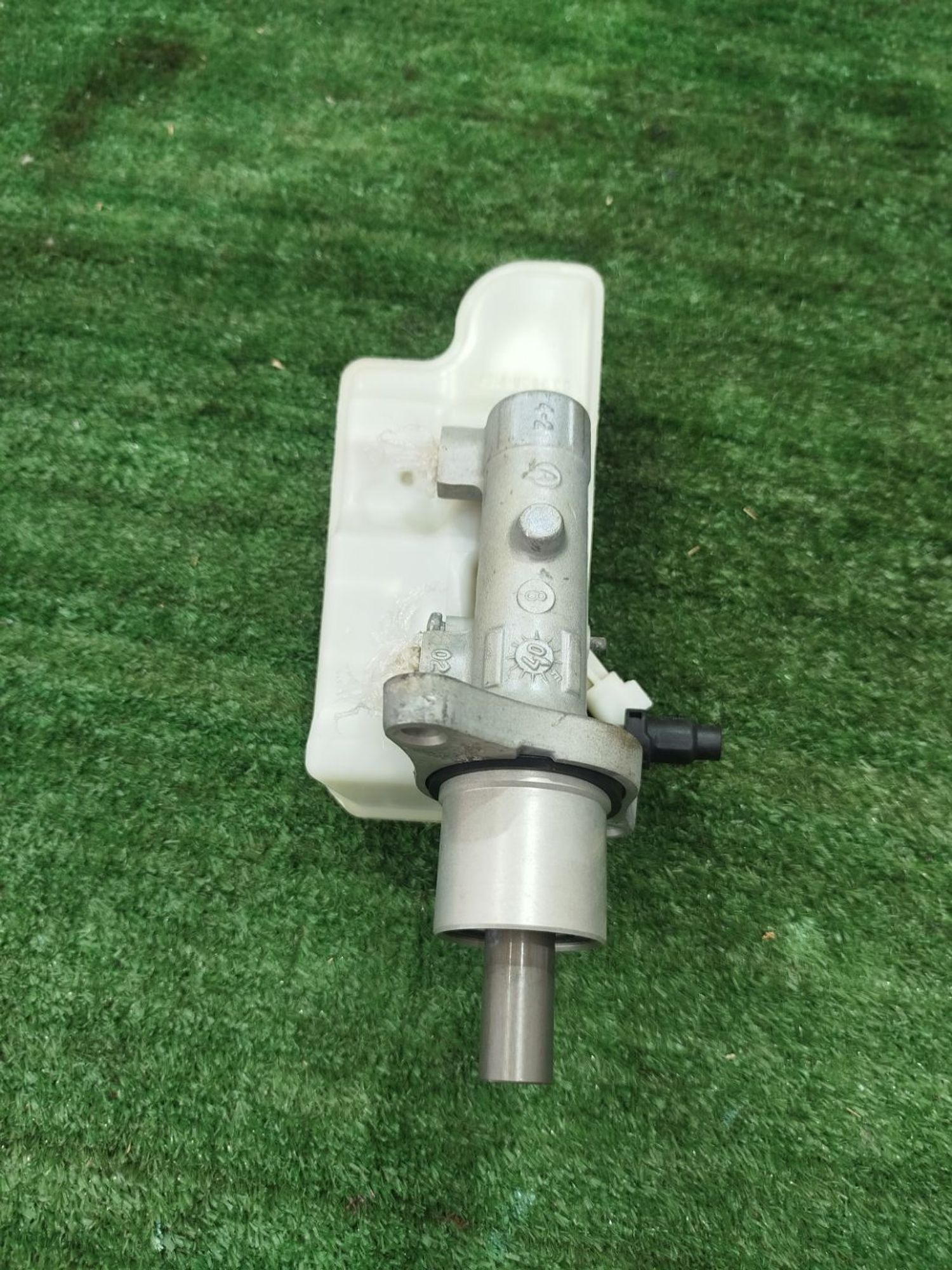 https://ycs.partsauto.market/partsauto-images/thmbs/userImages/2083c2a62fd034e59038f15de4c6b061/part/5fad5959-3a96-4677-9736-c60eba56f251_1785750069813.jpg