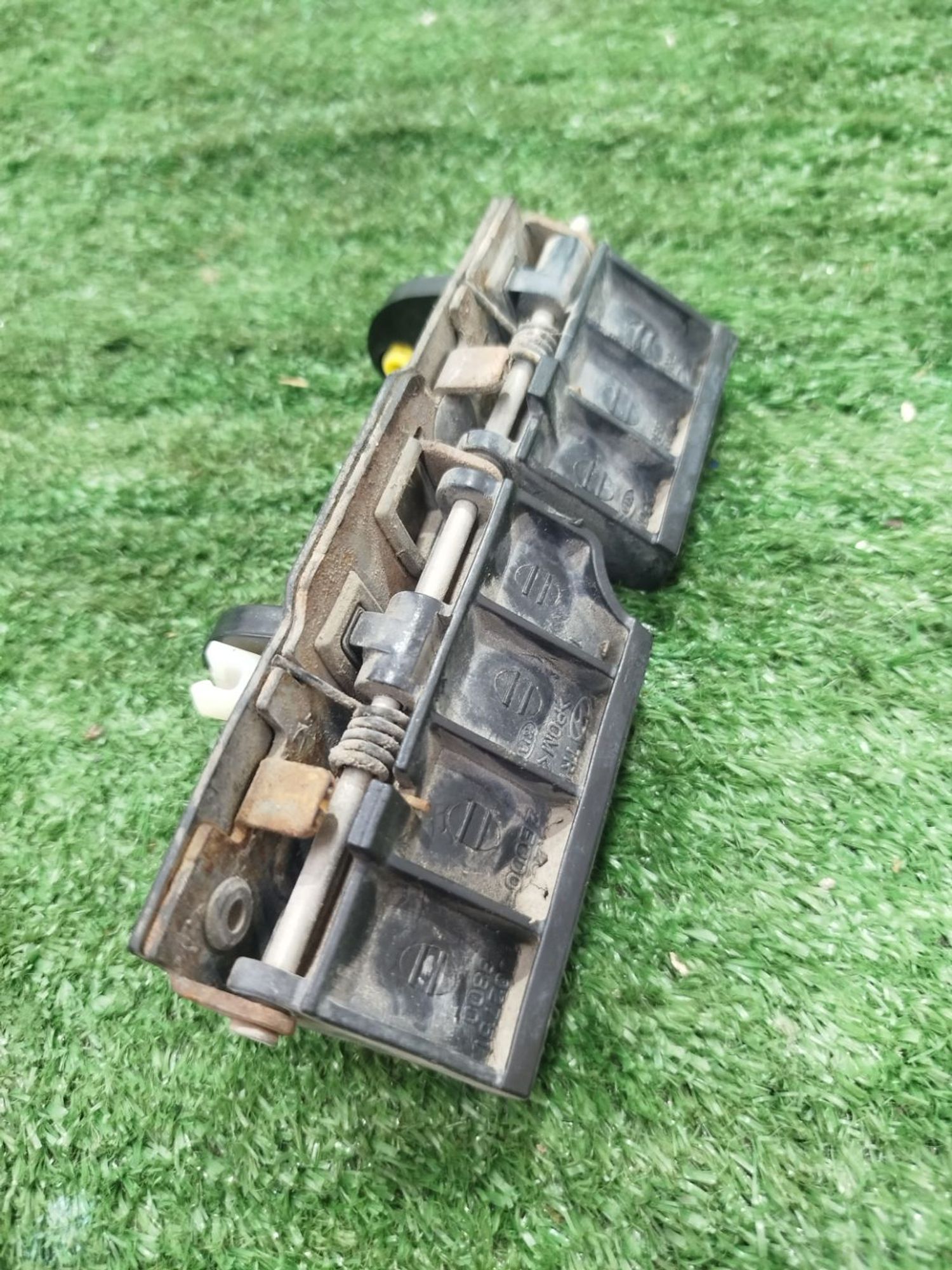https://ycs.partsauto.market/partsauto-images/thmbs/userImages/2083c2a62fd034e59038f15de4c6b061/part/6017d13c-5c5a-4448-b88d-44ef39d8b82f_1784811315250.jpg