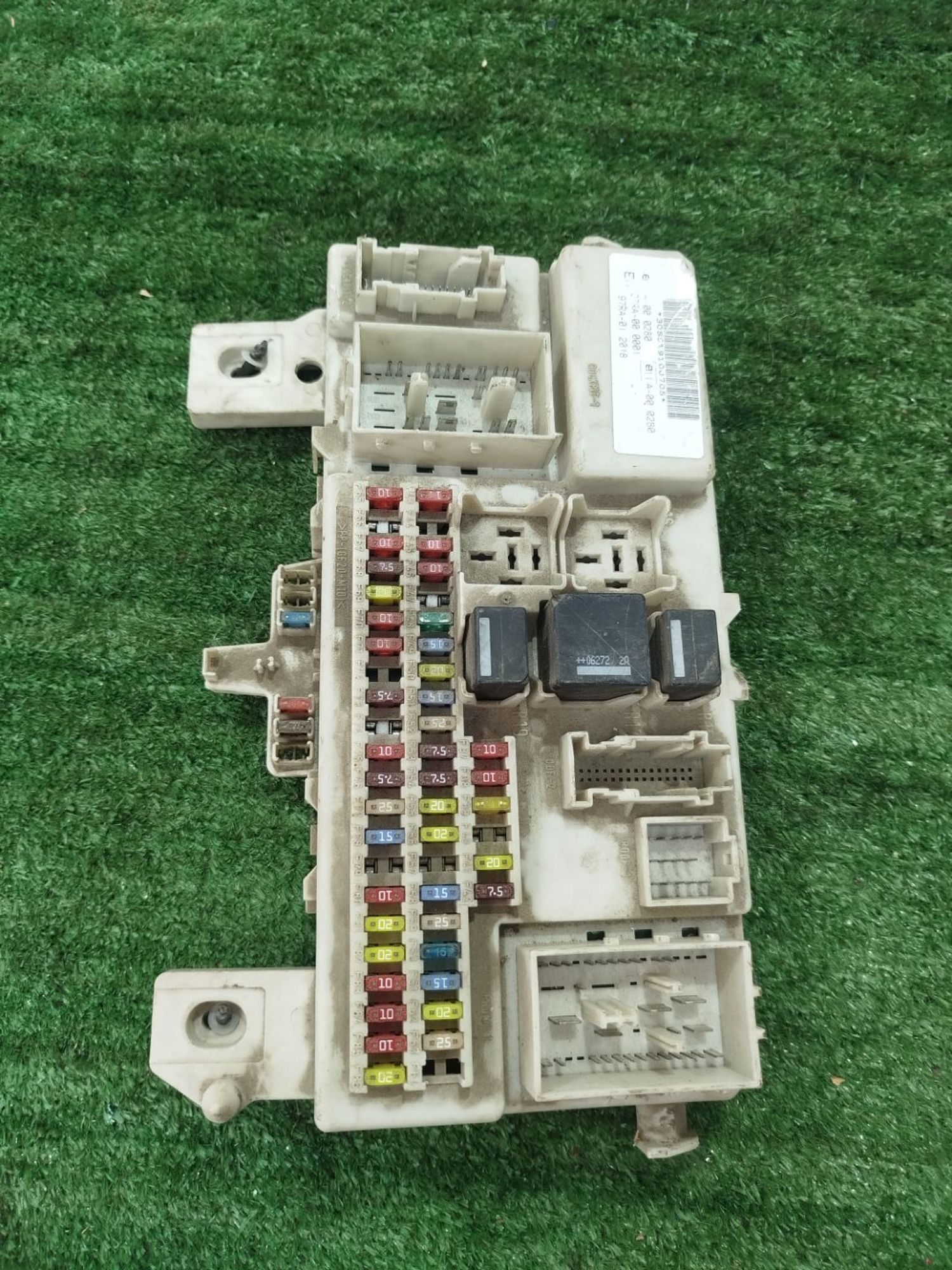 https://ycs.partsauto.market/partsauto-images/thmbs/userImages/2083c2a62fd034e59038f15de4c6b061/part/607f4512-a336-4555-b235-dda347e6ec08_1785782278594.jpg