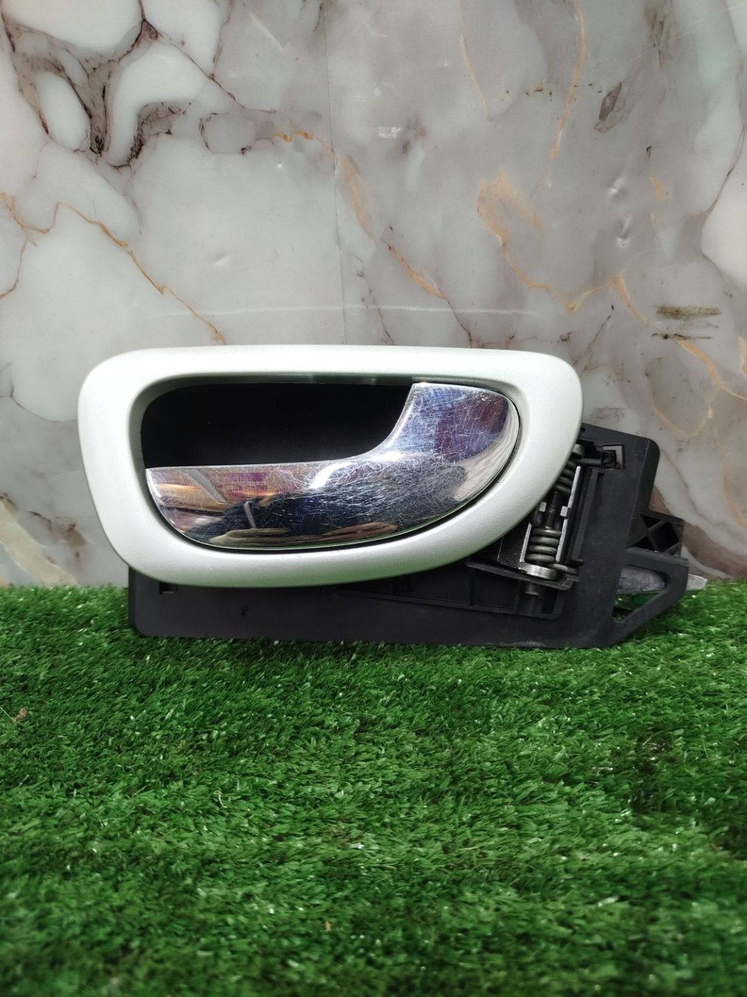 https://ycs.partsauto.market/partsauto-images/thmbs/userImages/2083c2a62fd034e59038f15de4c6b061/part/60e6c24f-ac23-4332-a52a-db6a4e642af3_1779871681220.jpg