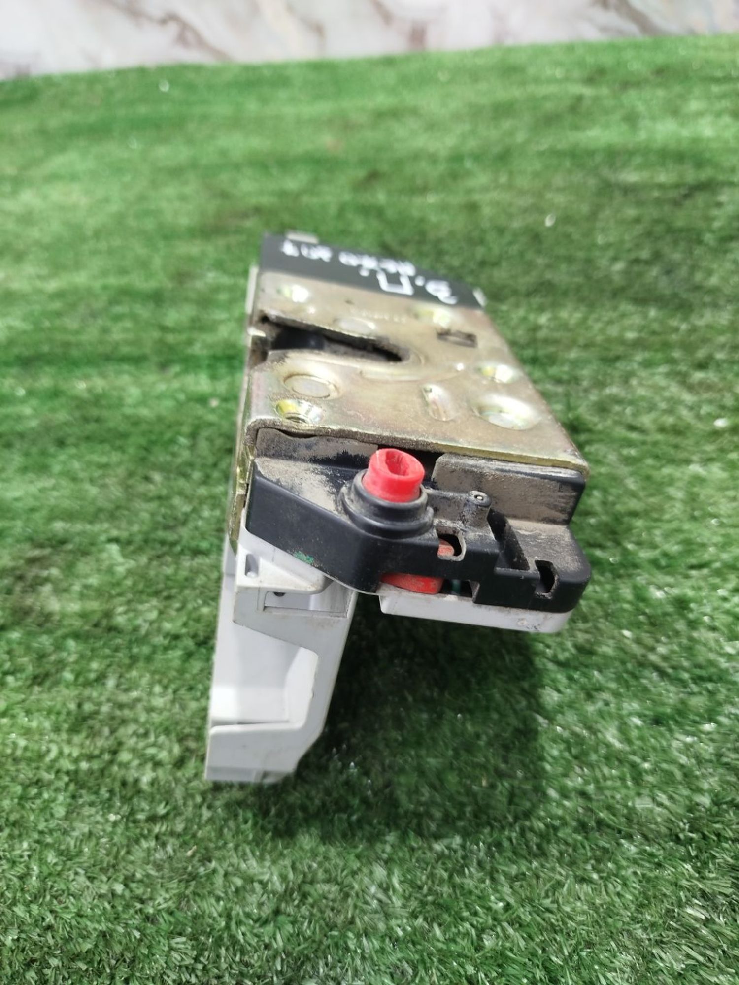 https://ycs.partsauto.market/partsauto-images/thmbs/userImages/2083c2a62fd034e59038f15de4c6b061/part/63a553b6-1ea0-454a-ad37-bad260486b2b_1779369549806.jpg