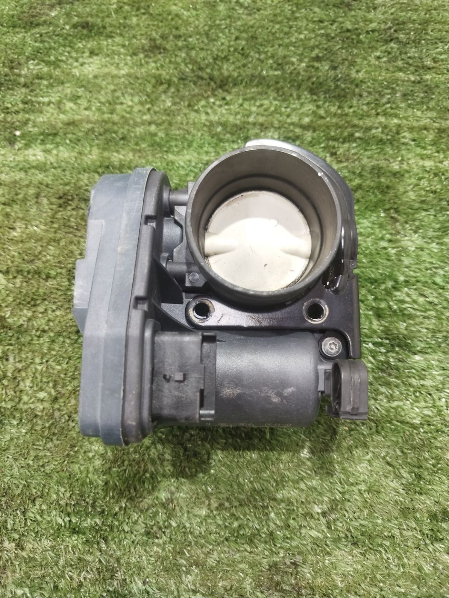 https://ycs.partsauto.market/partsauto-images/thmbs/userImages/2083c2a62fd034e59038f15de4c6b061/part/691622ed-ad63-4e6d-a06e-a608578b9403_1779302755249.jpg
