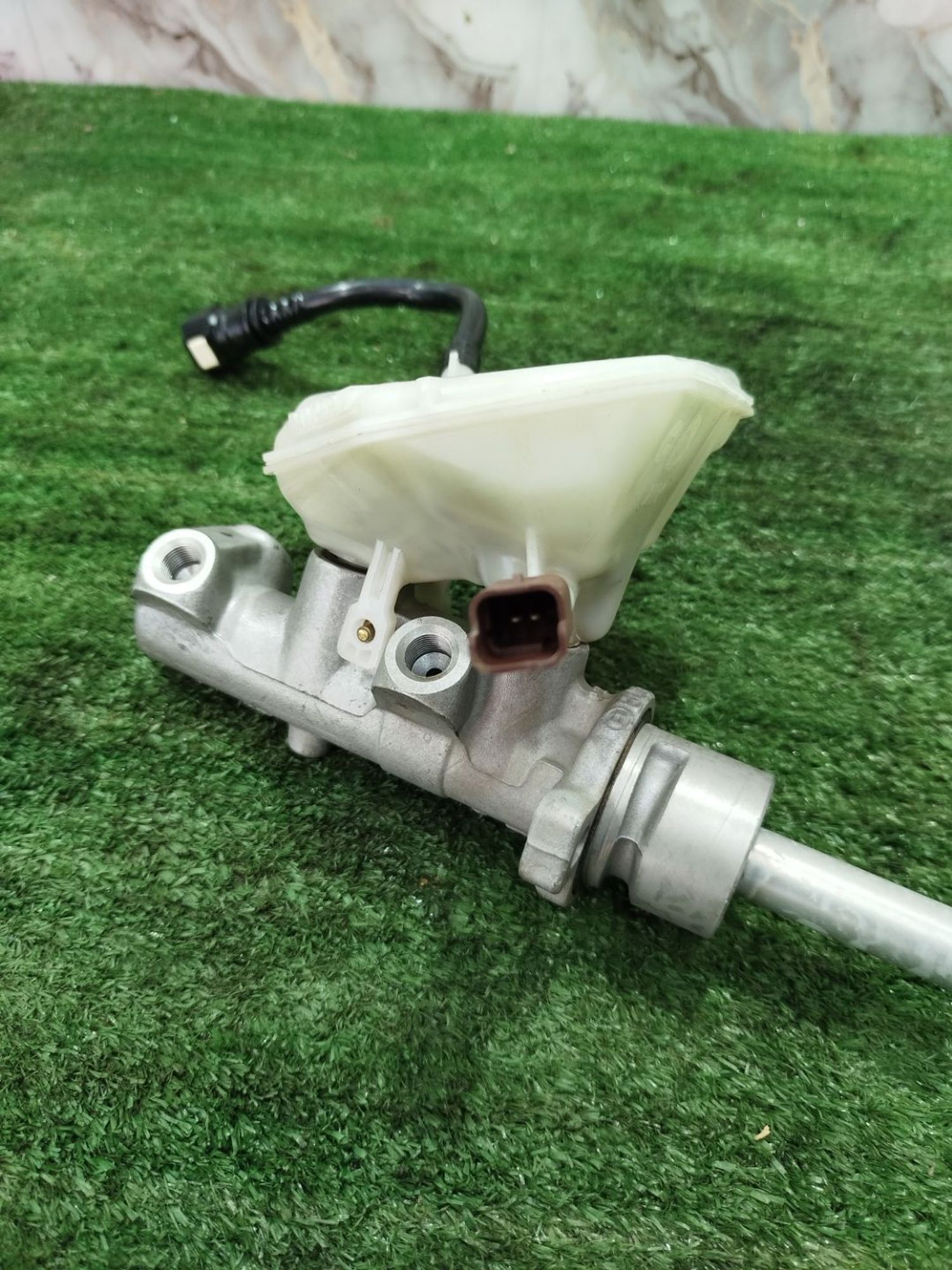https://ycs.partsauto.market/partsauto-images/thmbs/userImages/2083c2a62fd034e59038f15de4c6b061/part/6b753efa-6a74-4436-a808-2c8ee31511e6_1779127199957.jpg