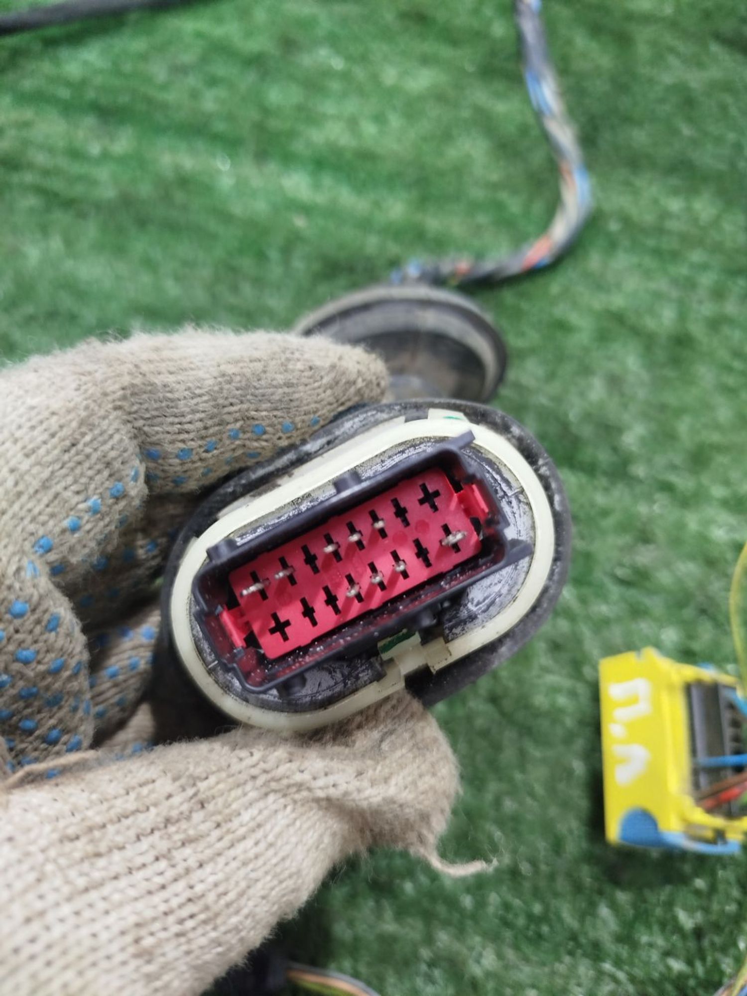 https://ycs.partsauto.market/partsauto-images/thmbs/userImages/2083c2a62fd034e59038f15de4c6b061/part/706e7b1d-e959-451d-9489-14de27875ca4_1779556240358.jpg