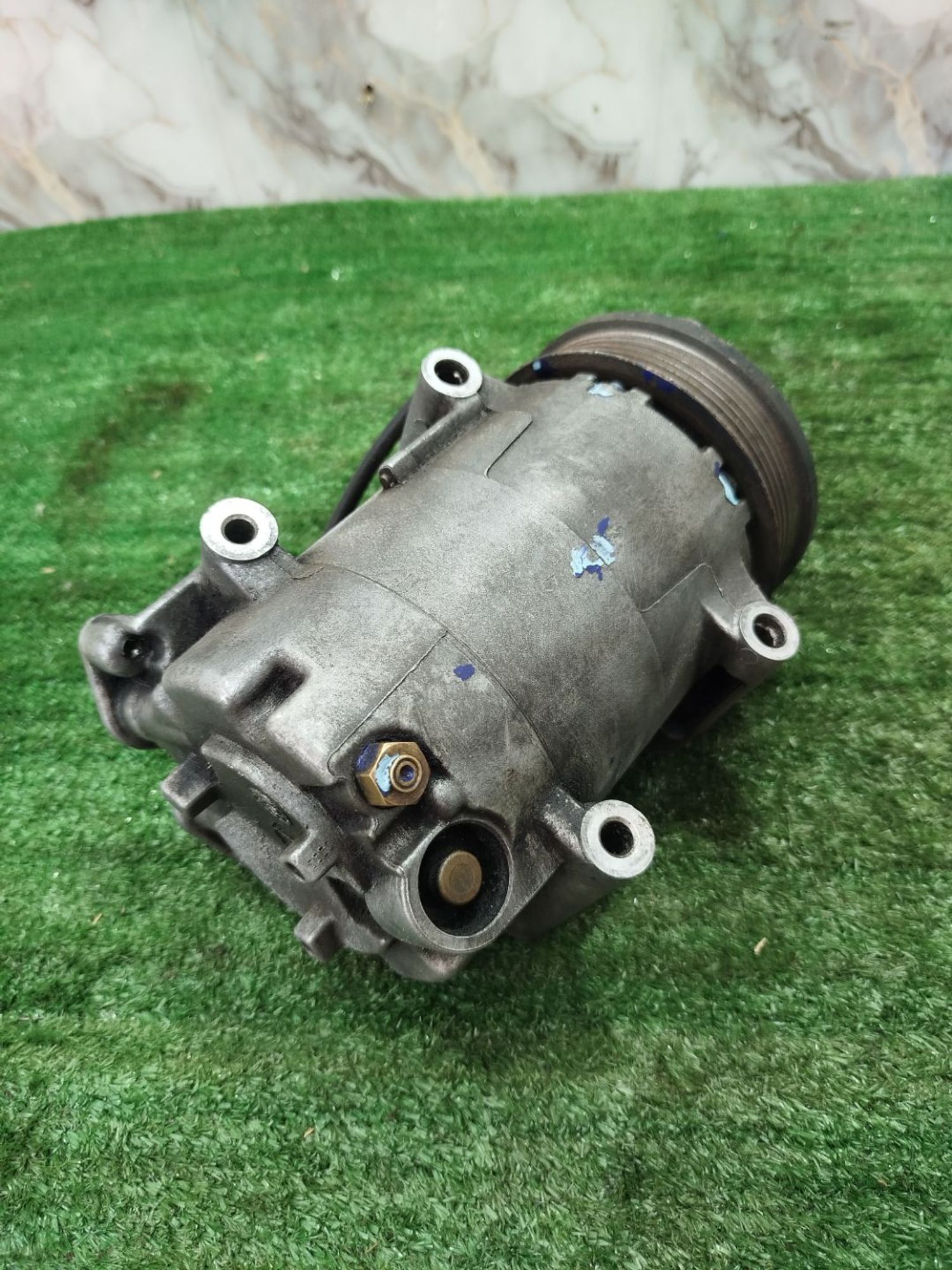 https://ycs.partsauto.market/partsauto-images/thmbs/userImages/2083c2a62fd034e59038f15de4c6b061/part/71141618-b4f9-4651-a0e0-7c27688393b5_1785494765204.jpg