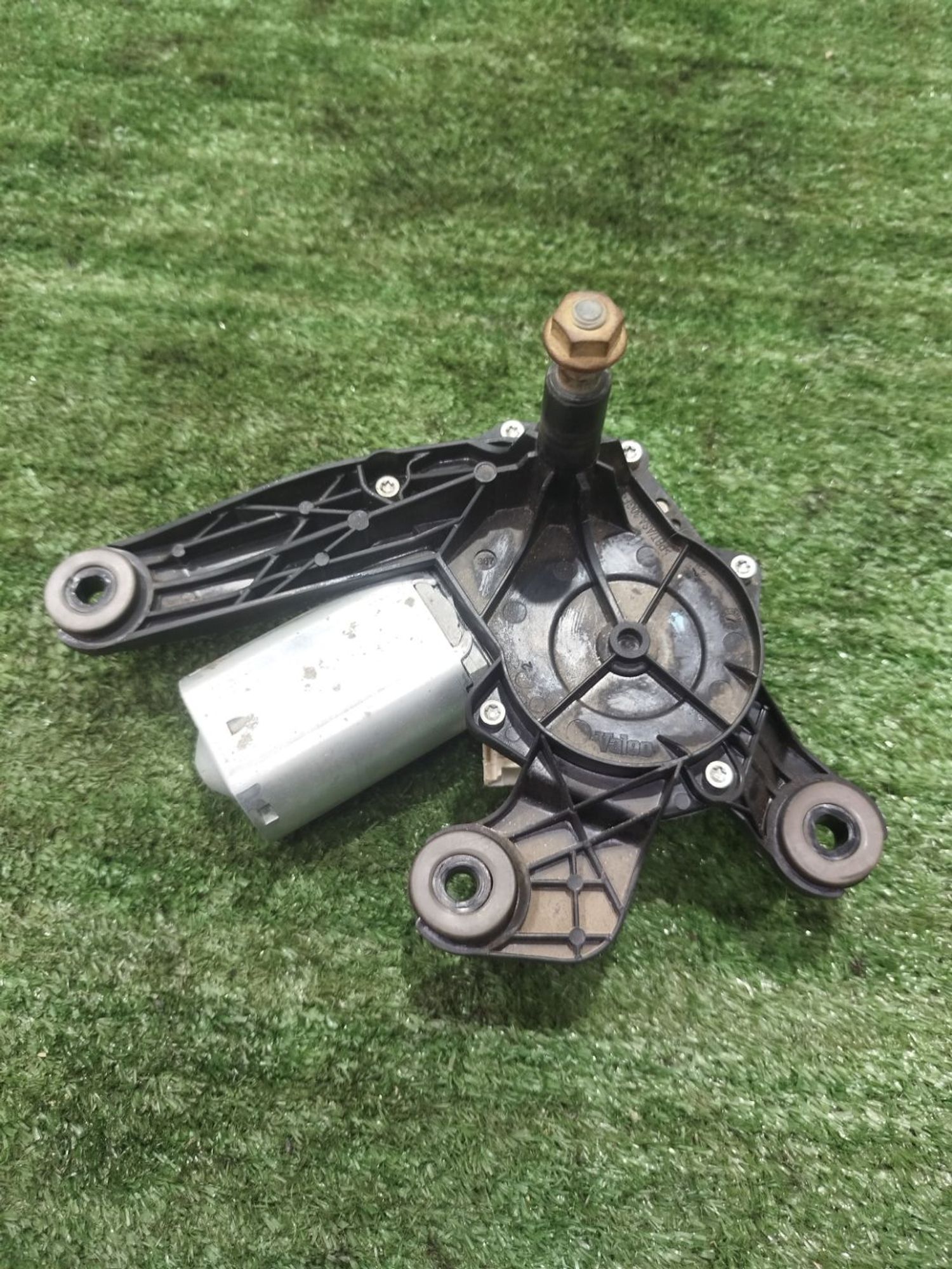 https://ycs.partsauto.market/partsauto-images/thmbs/userImages/2083c2a62fd034e59038f15de4c6b061/part/7baee86c-7034-4b37-b88a-25fda4d35665_1779557601260.jpg