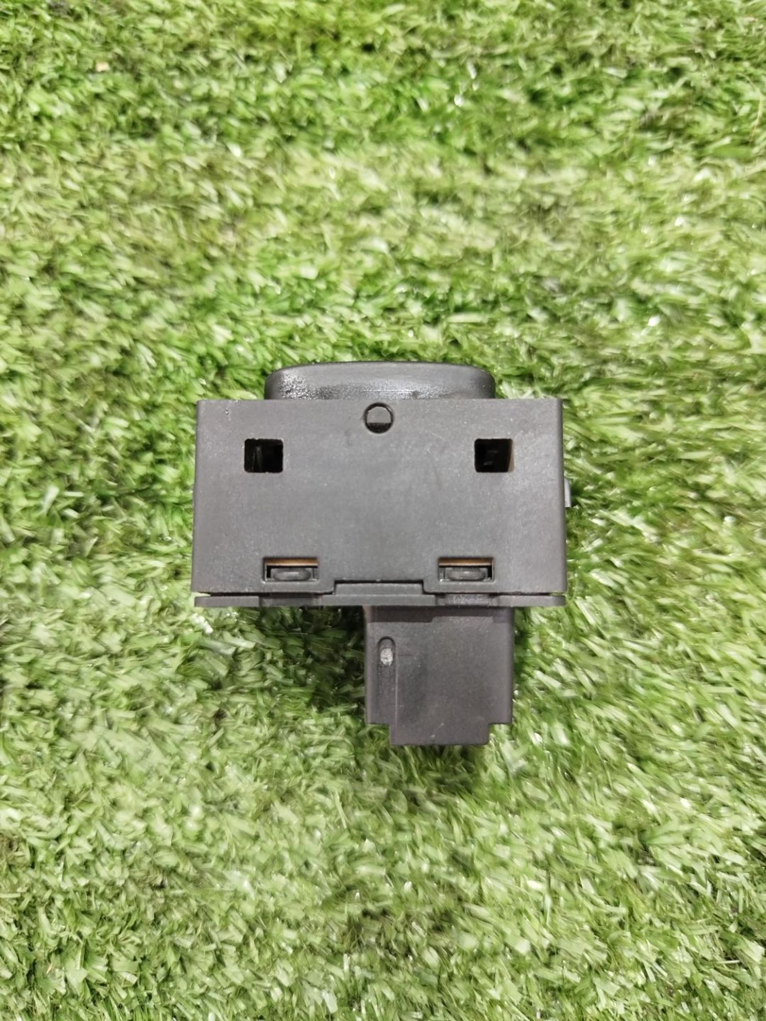 https://ycs.partsauto.market/partsauto-images/thmbs/userImages/2083c2a62fd034e59038f15de4c6b061/part/7bc344bc-0348-4ee1-97d6-4c099de2f927_1779370915146.jpg