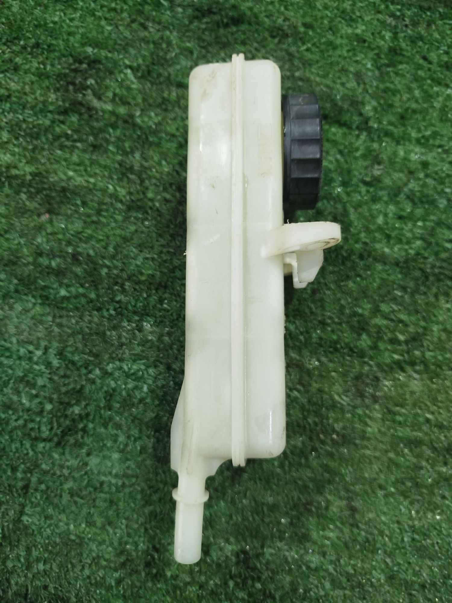https://ycs.partsauto.market/partsauto-images/thmbs/userImages/2083c2a62fd034e59038f15de4c6b061/part/7f48c798-f4a3-41bd-8c80-9734c35cd610_1779875512843.jpg