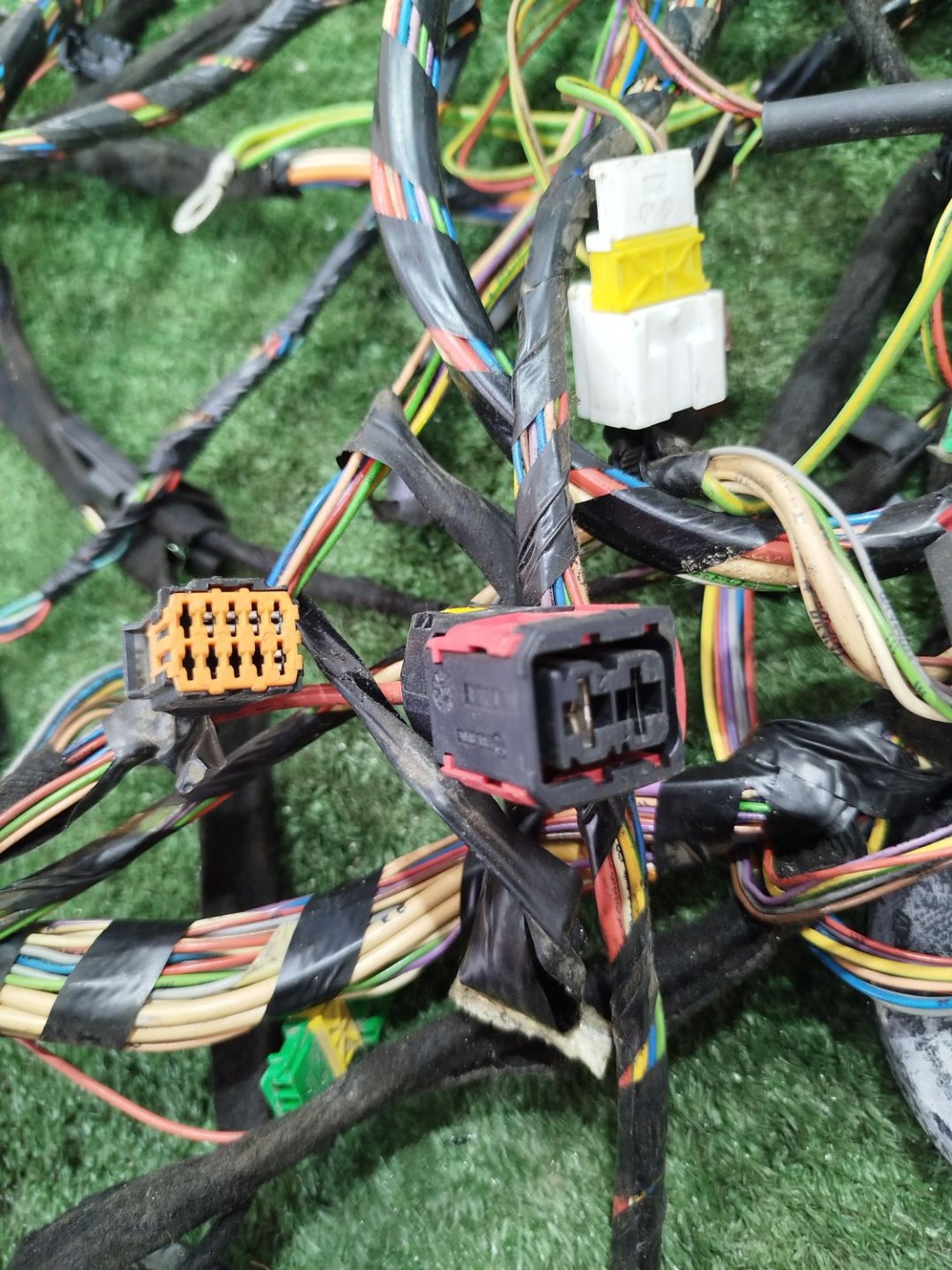 https://ycs.partsauto.market/partsauto-images/thmbs/userImages/2083c2a62fd034e59038f15de4c6b061/part/81edeb92-fcad-47c6-9013-2e33cd2ea1b3_1779092570381.jpg