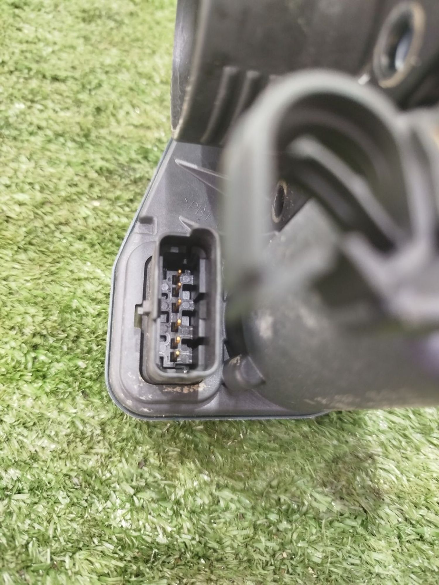 https://ycs.partsauto.market/partsauto-images/thmbs/userImages/2083c2a62fd034e59038f15de4c6b061/part/82f540a0-c7e1-402c-91fc-db9815f5a213_1779302761860.jpg