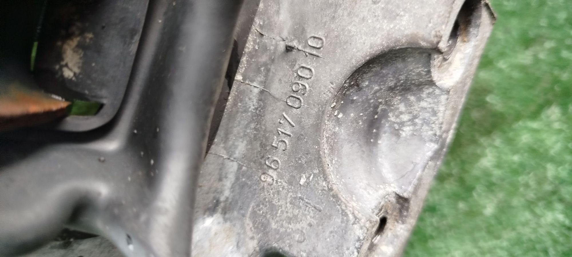 https://ycs.partsauto.market/partsauto-images/thmbs/userImages/2083c2a62fd034e59038f15de4c6b061/part/8a813cd3-b188-41f2-ab99-3fe2e78c8535_1779095662682.jpg