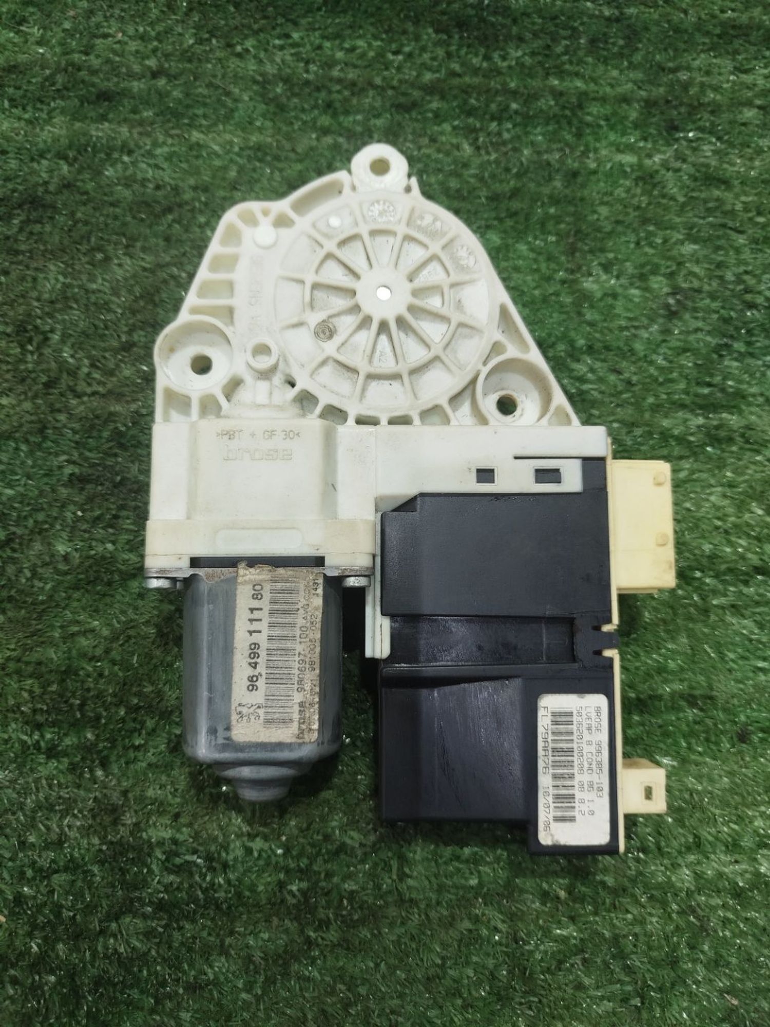 https://ycs.partsauto.market/partsauto-images/thmbs/userImages/2083c2a62fd034e59038f15de4c6b061/part/8ec6a7fb-f0a0-4faa-b777-0c419d1fa56e_1779870071336.jpg