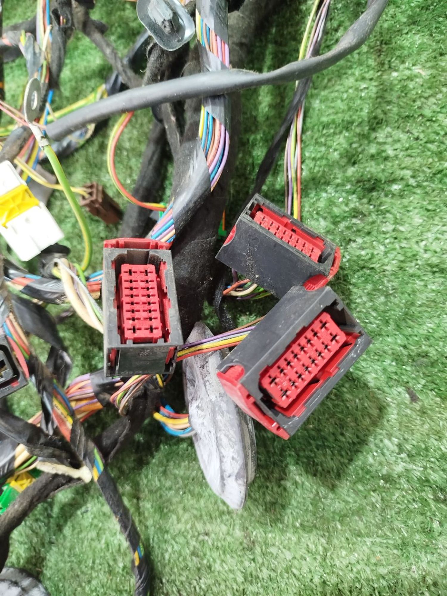 https://ycs.partsauto.market/partsauto-images/thmbs/userImages/2083c2a62fd034e59038f15de4c6b061/part/90117e27-9767-4099-a945-e5127fccc5ae_1779092568599.jpg