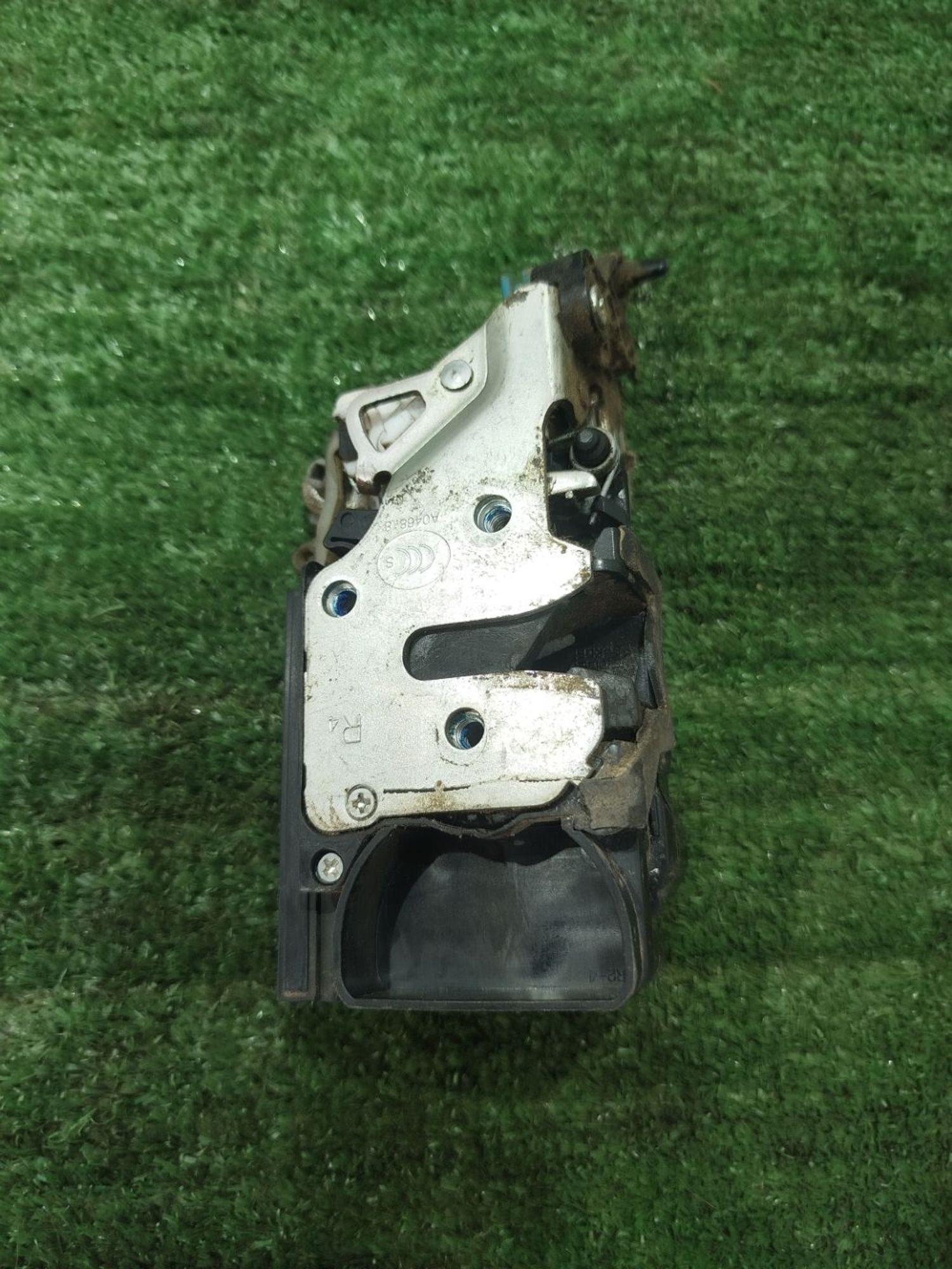 https://ycs.partsauto.market/partsauto-images/thmbs/userImages/2083c2a62fd034e59038f15de4c6b061/part/913800b6-deef-43e2-a10f-a40e47642902_1780054013541.jpg