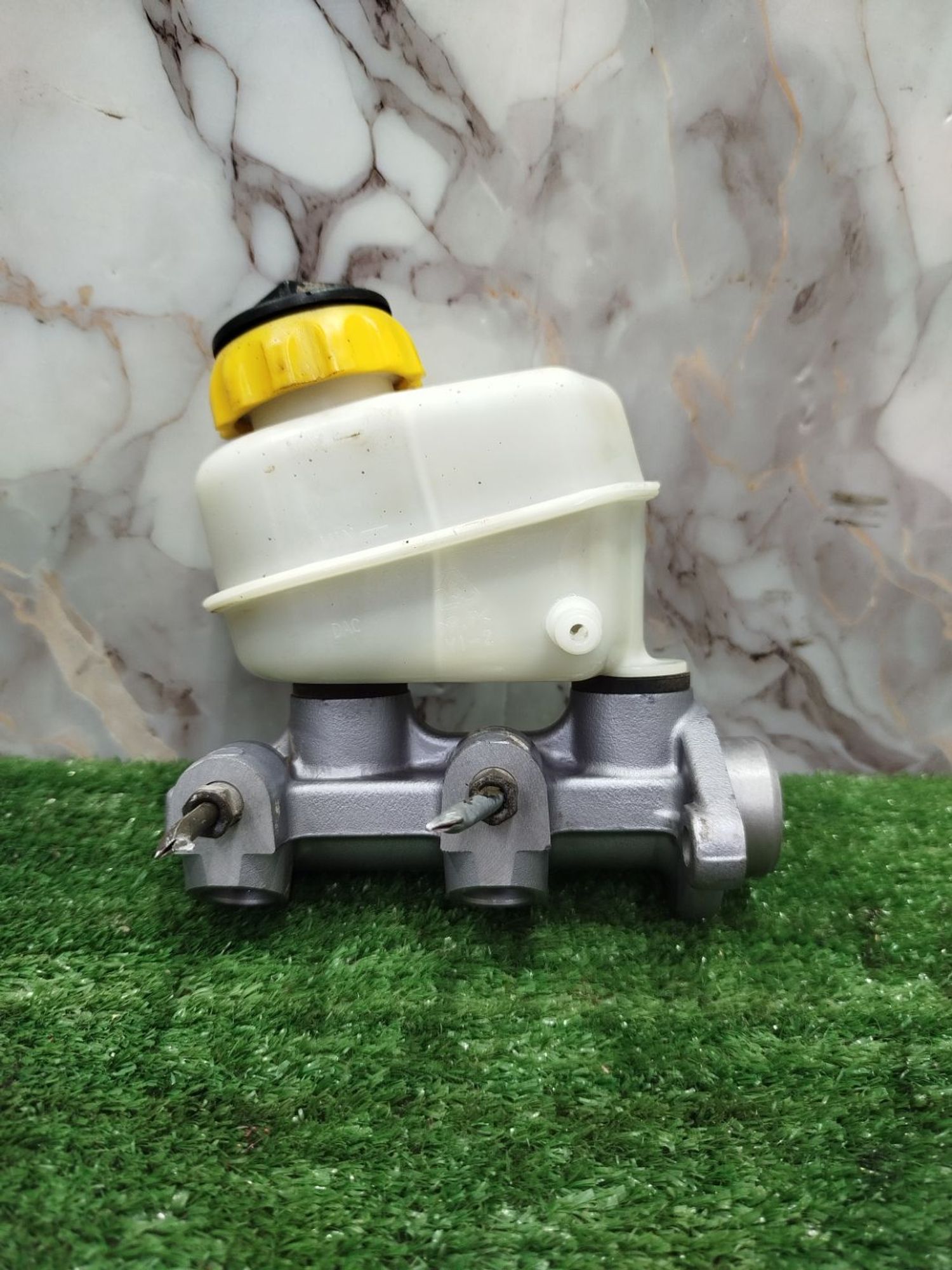 https://ycs.partsauto.market/partsauto-images/thmbs/userImages/2083c2a62fd034e59038f15de4c6b061/part/935854e9-3fa3-4669-a4e7-f07c6a4e2583_1781086482262.jpg