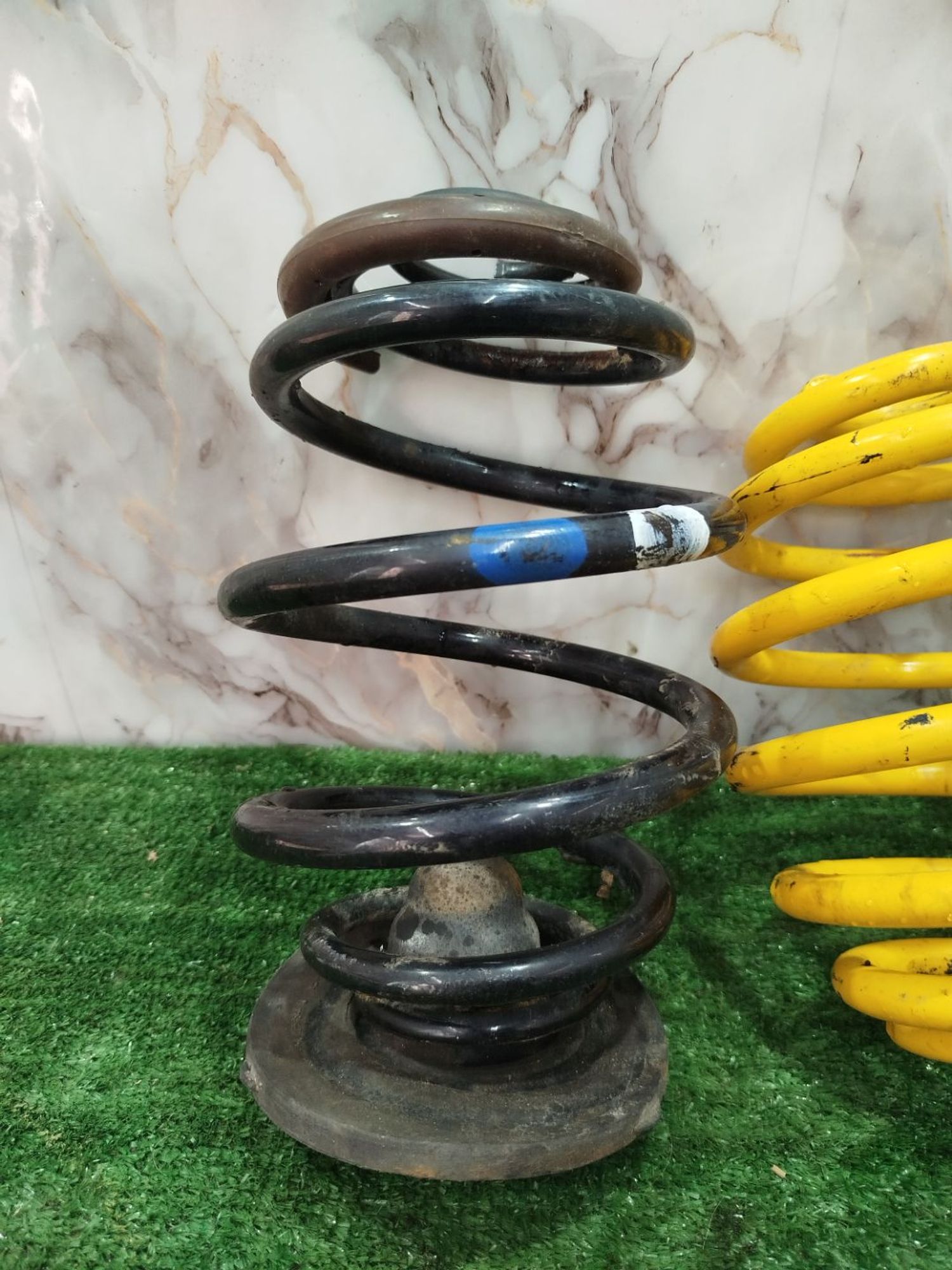 https://ycs.partsauto.market/partsauto-images/thmbs/userImages/2083c2a62fd034e59038f15de4c6b061/part/966385fe-0235-4a43-a115-c8dd6250e947_1780048089735.jpg