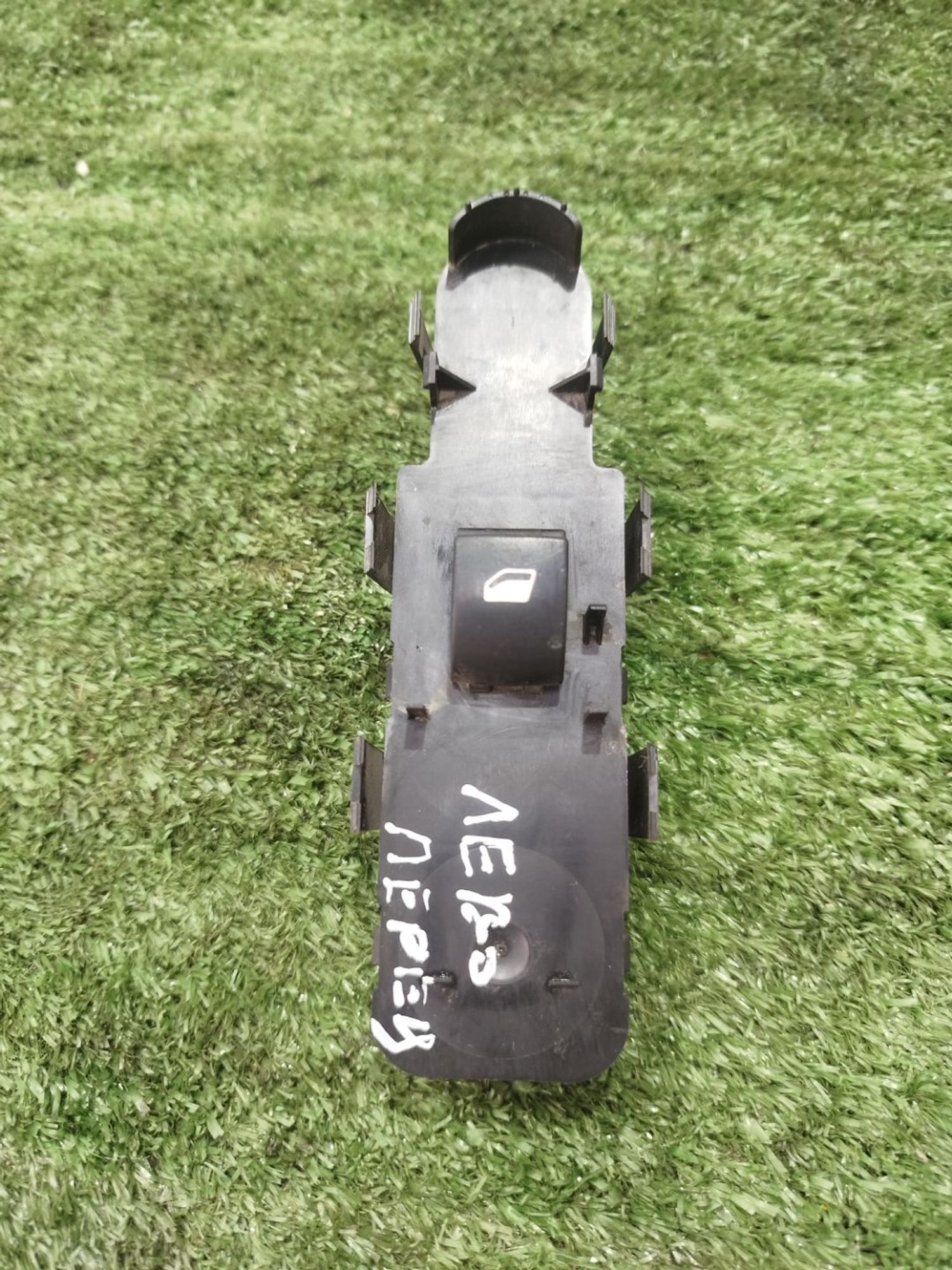 https://ycs.partsauto.market/partsauto-images/thmbs/userImages/2083c2a62fd034e59038f15de4c6b061/part/9bb22d59-4b4f-4e6c-8f71-9541b3a0f6cd_1779874366235.jpg