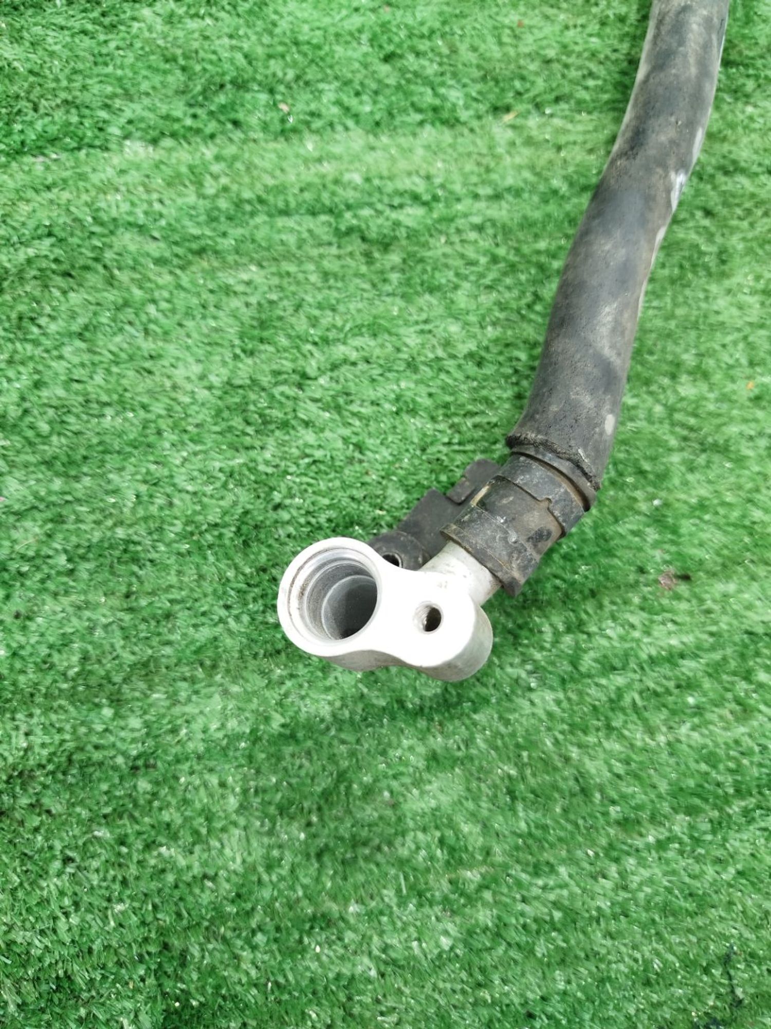 https://ycs.partsauto.market/partsauto-images/thmbs/userImages/2083c2a62fd034e59038f15de4c6b061/part/9d20d168-a05d-4ed7-931b-3b399a657af9_1782073825262.jpg