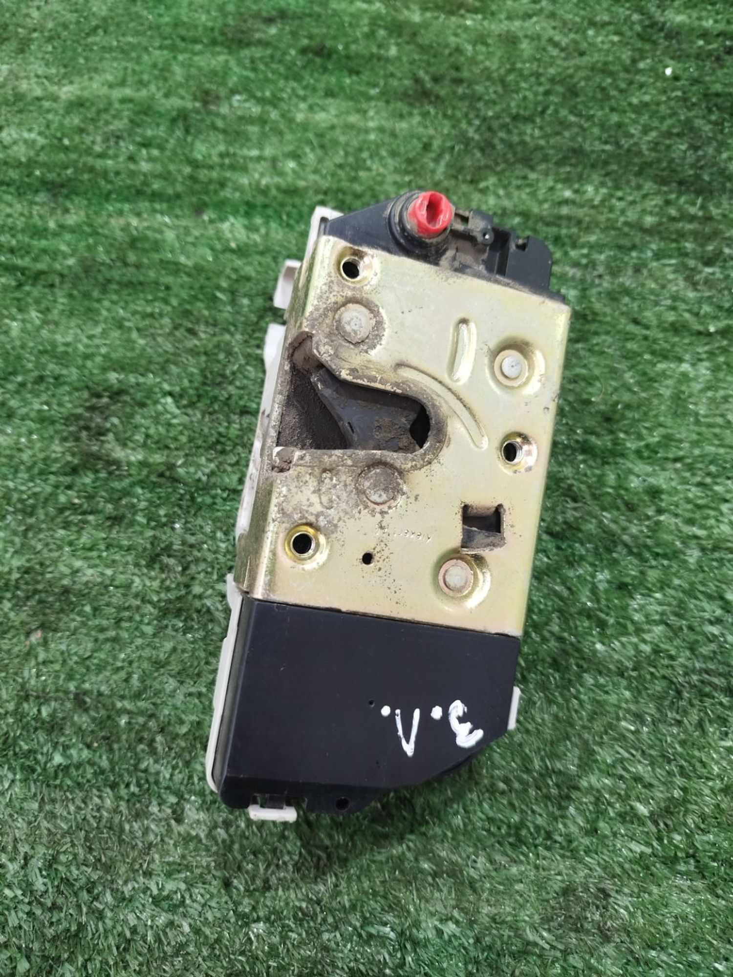 https://ycs.partsauto.market/partsauto-images/thmbs/userImages/2083c2a62fd034e59038f15de4c6b061/part/a26282d6-a19f-4a9a-9ce7-de6287adb3d1_1779369320977.jpg
