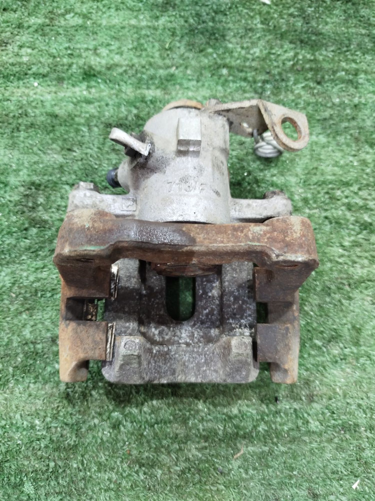 https://ycs.partsauto.market/partsauto-images/thmbs/userImages/2083c2a62fd034e59038f15de4c6b061/part/a4039f5b-d49f-47dc-993c-906d57b11893_1779127264716.jpg