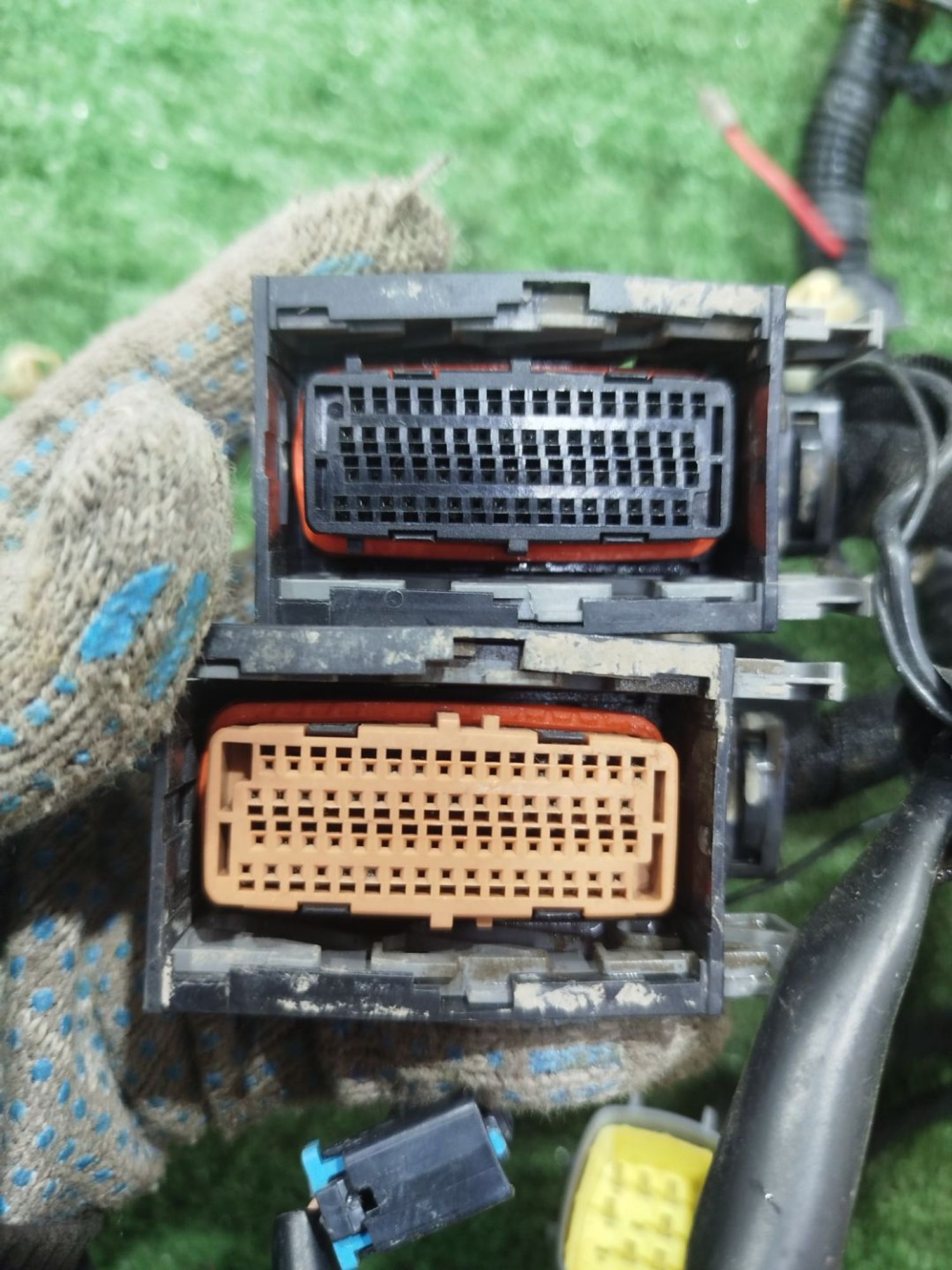 https://ycs.partsauto.market/partsauto-images/thmbs/userImages/2083c2a62fd034e59038f15de4c6b061/part/a4bb31f7-b5ab-4545-a70f-b167ad31dae9_1780046914907.jpg