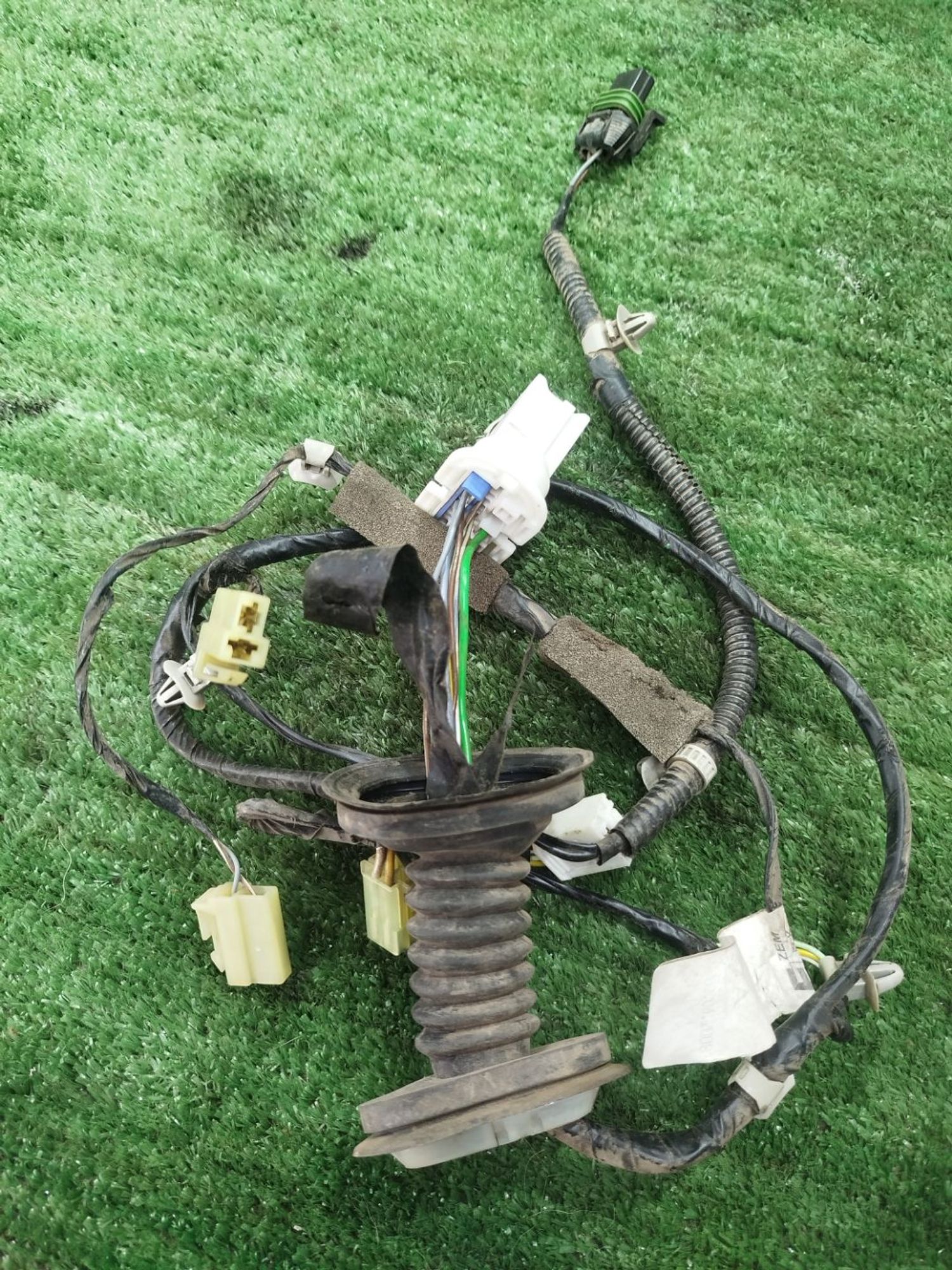 https://ycs.partsauto.market/partsauto-images/thmbs/userImages/2083c2a62fd034e59038f15de4c6b061/part/ae192ac3-141a-45d9-88c8-a32ea990881a_1780051523805.jpg
