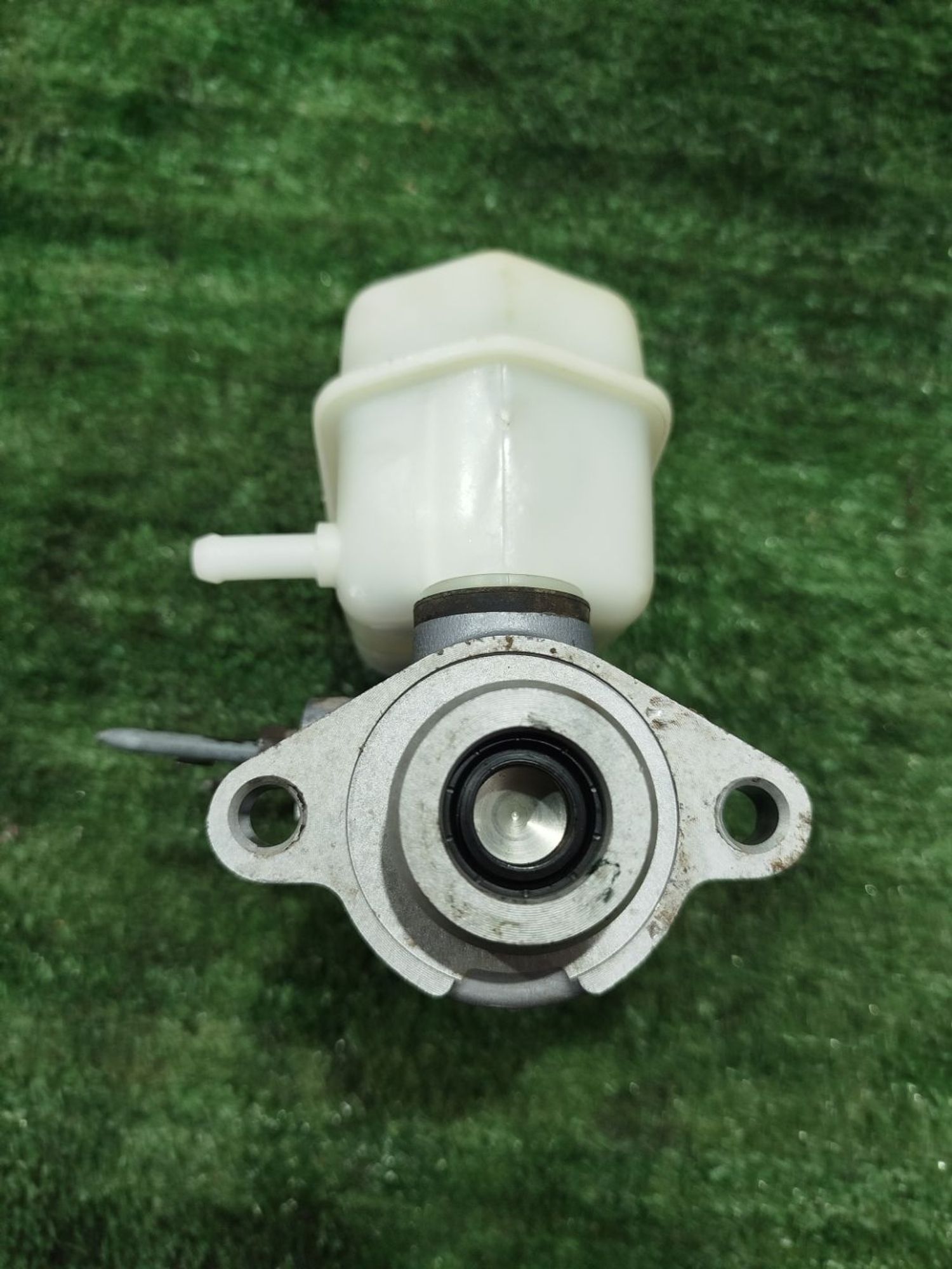https://ycs.partsauto.market/partsauto-images/thmbs/userImages/2083c2a62fd034e59038f15de4c6b061/part/afed39e6-9bc2-40ec-98e9-4e473dde7b42_1781086606170.jpg