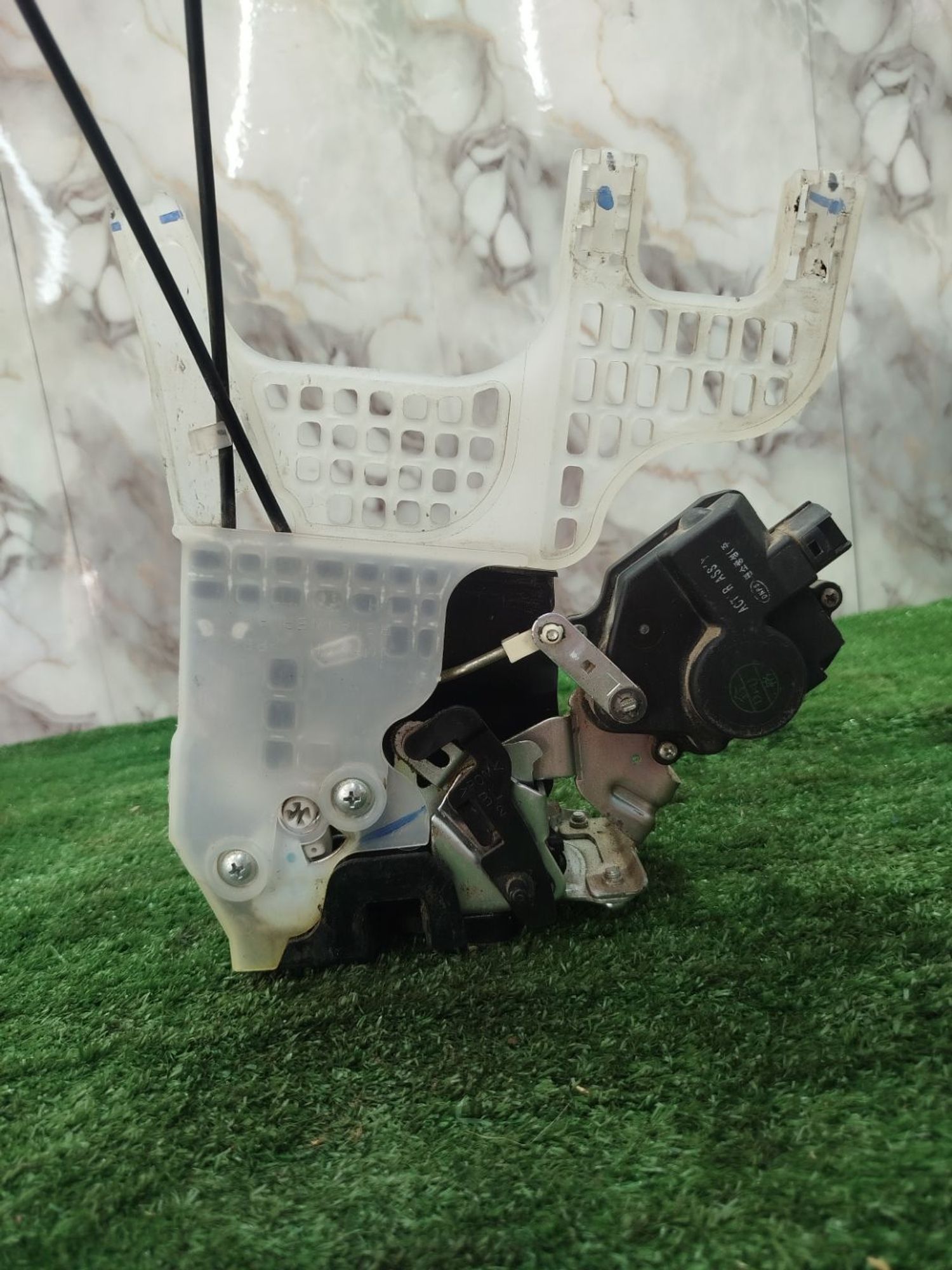 https://ycs.partsauto.market/partsauto-images/thmbs/userImages/2083c2a62fd034e59038f15de4c6b061/part/b2ae9bb5-08f0-43d1-8889-61212cda9b11_1784807186070.jpg