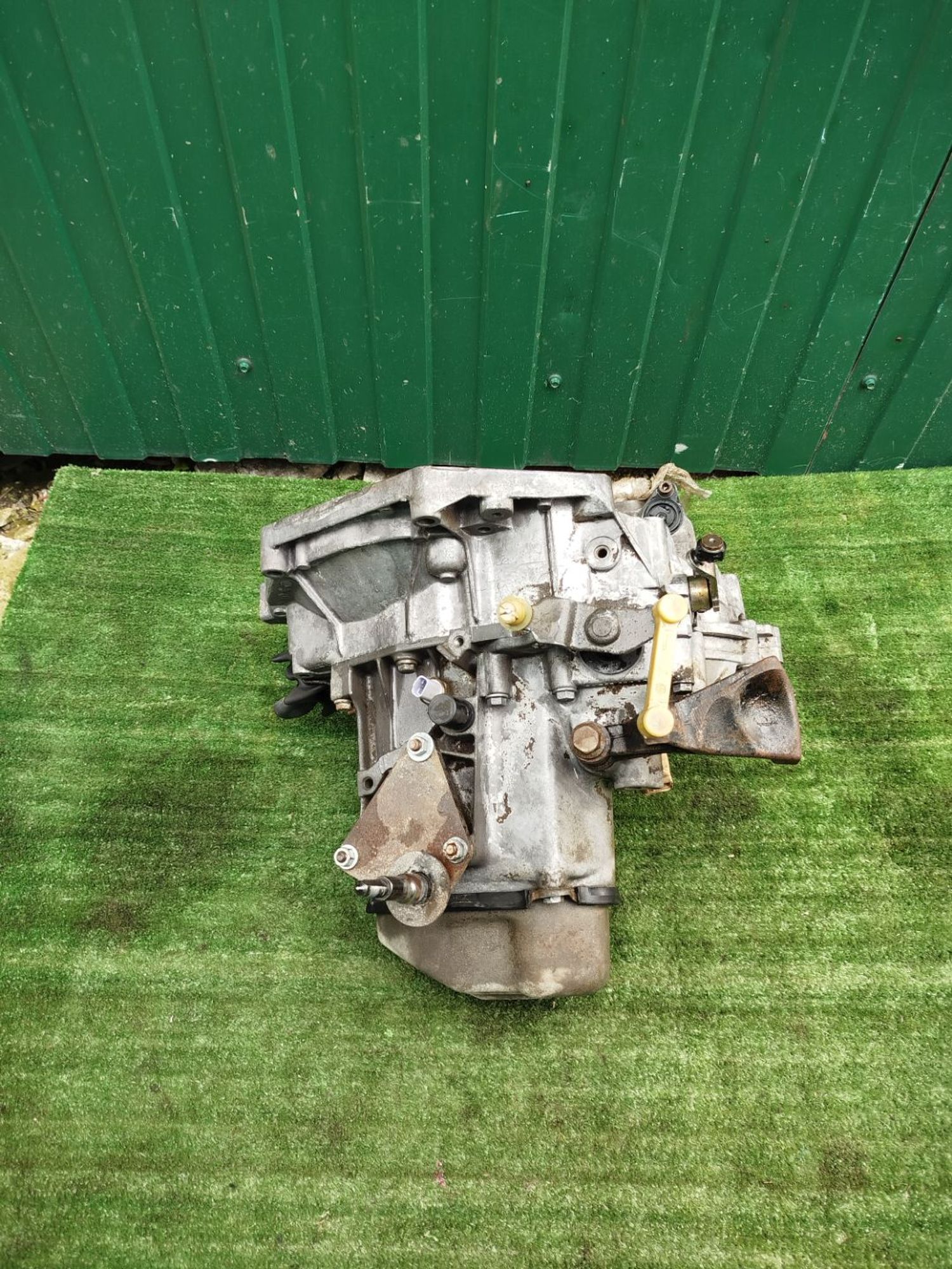 https://ycs.partsauto.market/partsauto-images/thmbs/userImages/2083c2a62fd034e59038f15de4c6b061/part/b57cd204-2484-4559-bd19-36f215392bd3_1779095653096.jpg