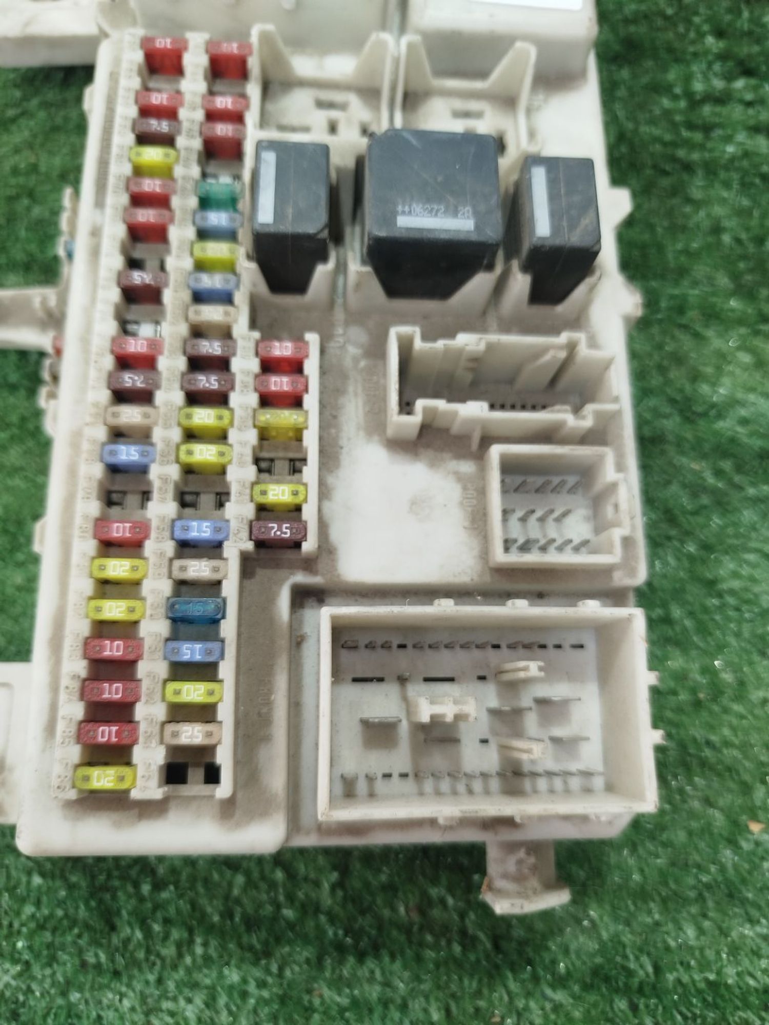 https://ycs.partsauto.market/partsauto-images/thmbs/userImages/2083c2a62fd034e59038f15de4c6b061/part/b71d09bb-283f-4a03-bdb7-519c7074d52e_1785782280531.jpg