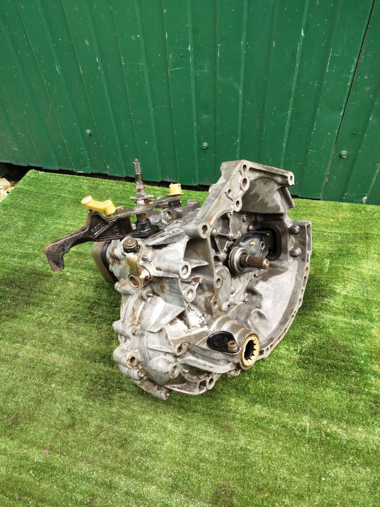 https://ycs.partsauto.market/partsauto-images/thmbs/userImages/2083c2a62fd034e59038f15de4c6b061/part/b8284053-8617-4f07-8651-1b6168da7405_1779095655207.jpg