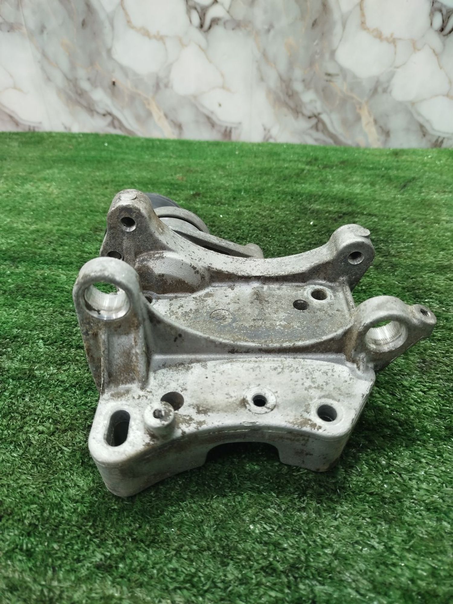 https://ycs.partsauto.market/partsauto-images/thmbs/userImages/2083c2a62fd034e59038f15de4c6b061/part/bdad7e71-f2db-413d-aee7-2e55aba97e37_1779875132691.jpg