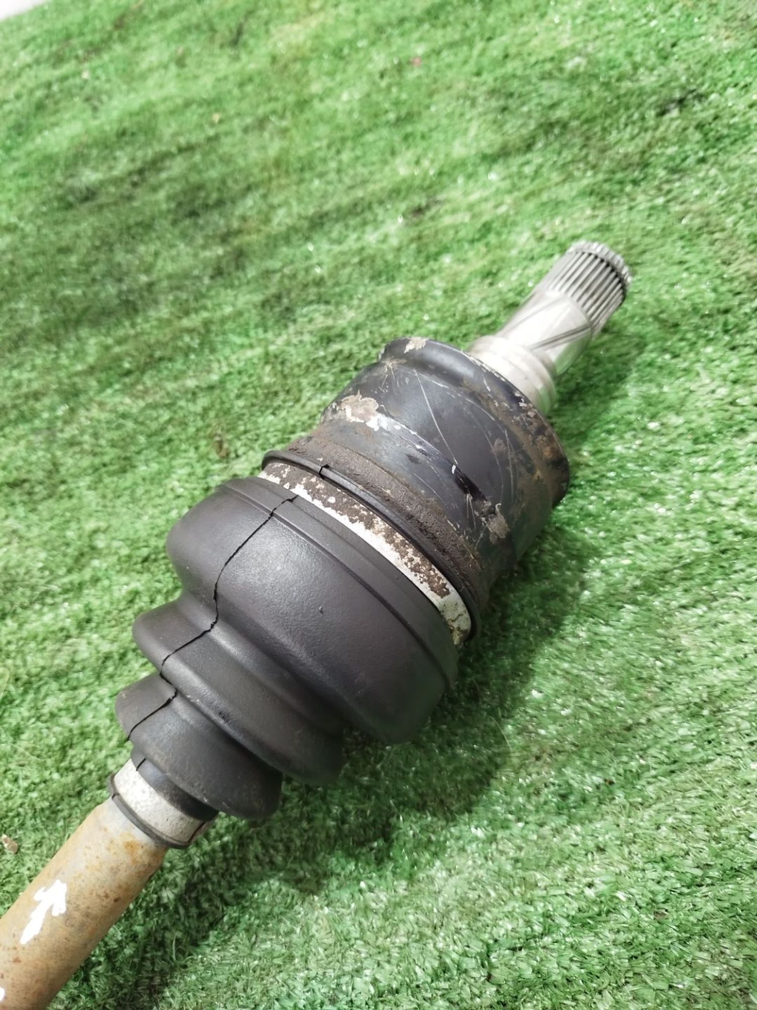 https://ycs.partsauto.market/partsauto-images/thmbs/userImages/2083c2a62fd034e59038f15de4c6b061/part/be0470e4-7462-442e-8470-bc6618c38ae7_1780048940490.jpg