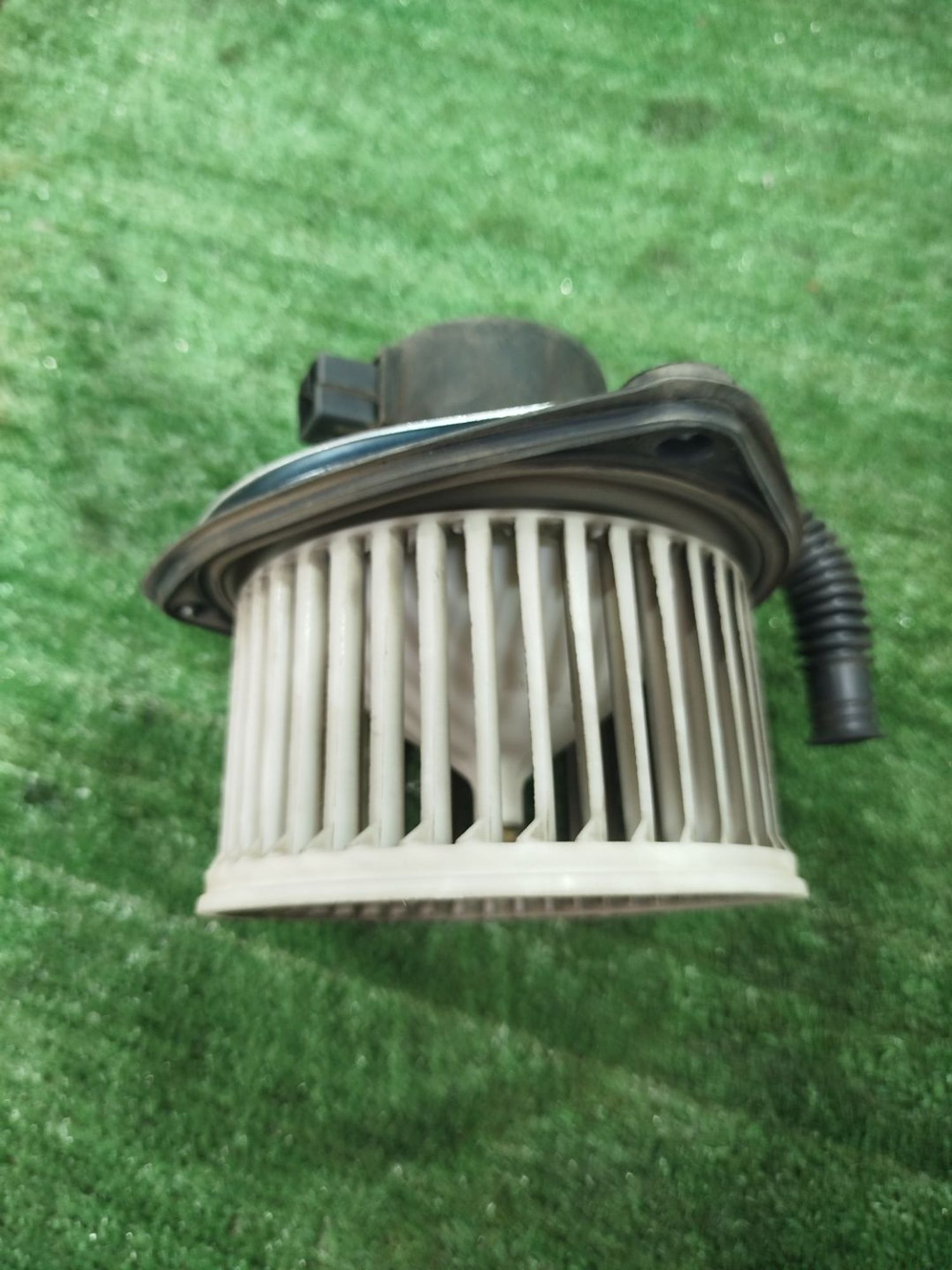 https://ycs.partsauto.market/partsauto-images/thmbs/userImages/2083c2a62fd034e59038f15de4c6b061/part/c29f1bd2-dbcb-45dc-b4ff-1829b872d2b9_1780049574195.jpg