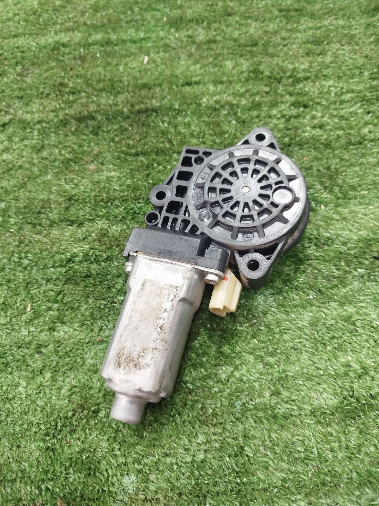https://ycs.partsauto.market/partsauto-images/thmbs/userImages/2083c2a62fd034e59038f15de4c6b061/part/c4b98801-7088-48ca-8193-469507ac2710_1784809703041.jpg