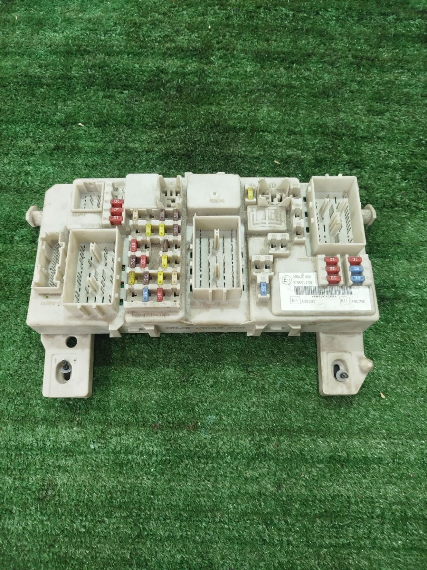 https://ycs.partsauto.market/partsauto-images/thmbs/userImages/2083c2a62fd034e59038f15de4c6b061/part/c63768e8-4358-4479-92dd-3b91daca1f24_1785750563489.jpg