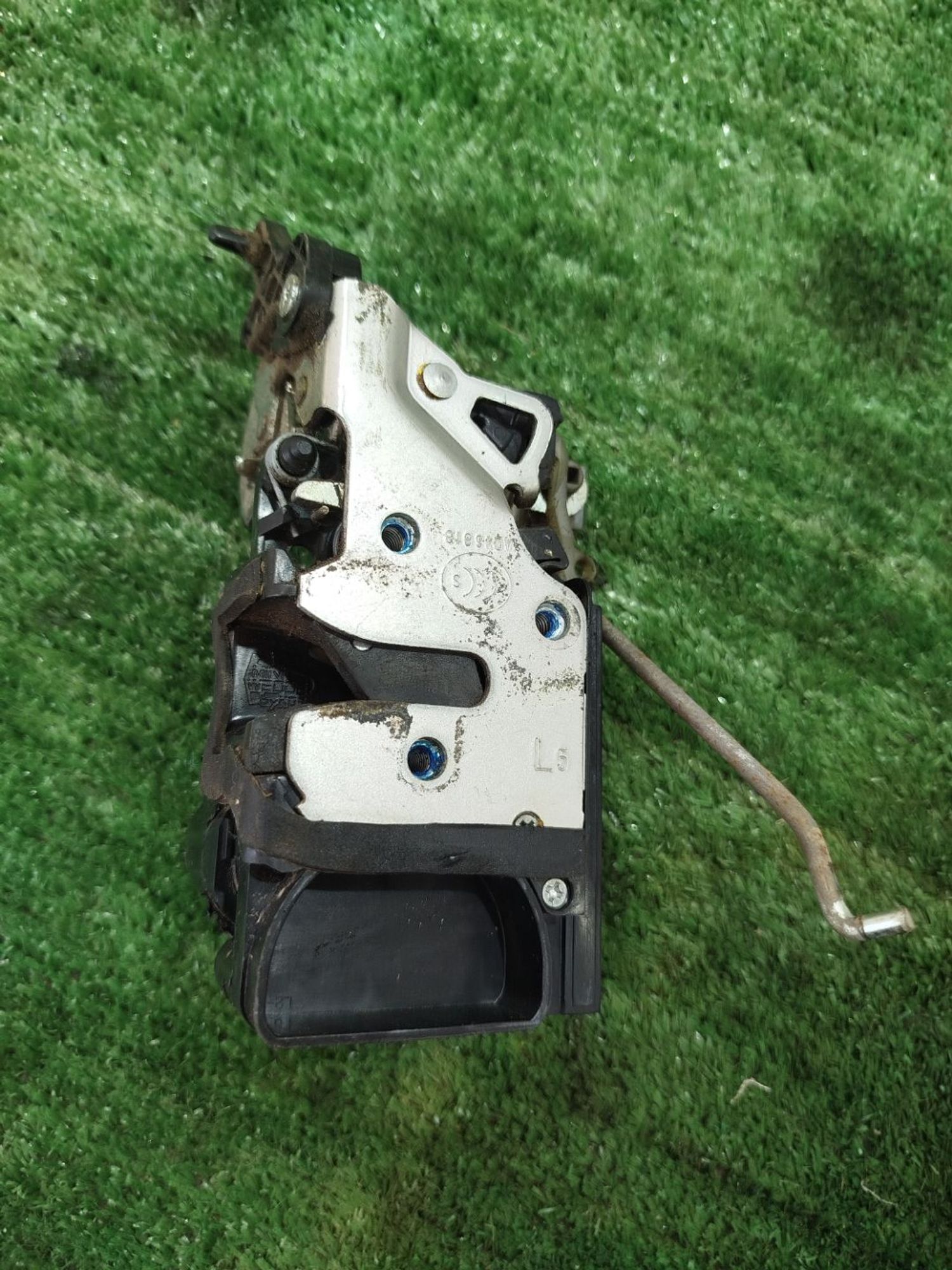 https://ycs.partsauto.market/partsauto-images/thmbs/userImages/2083c2a62fd034e59038f15de4c6b061/part/c98a8da0-1e9d-4da3-b338-998c00c00ed2_1780054195563.jpg