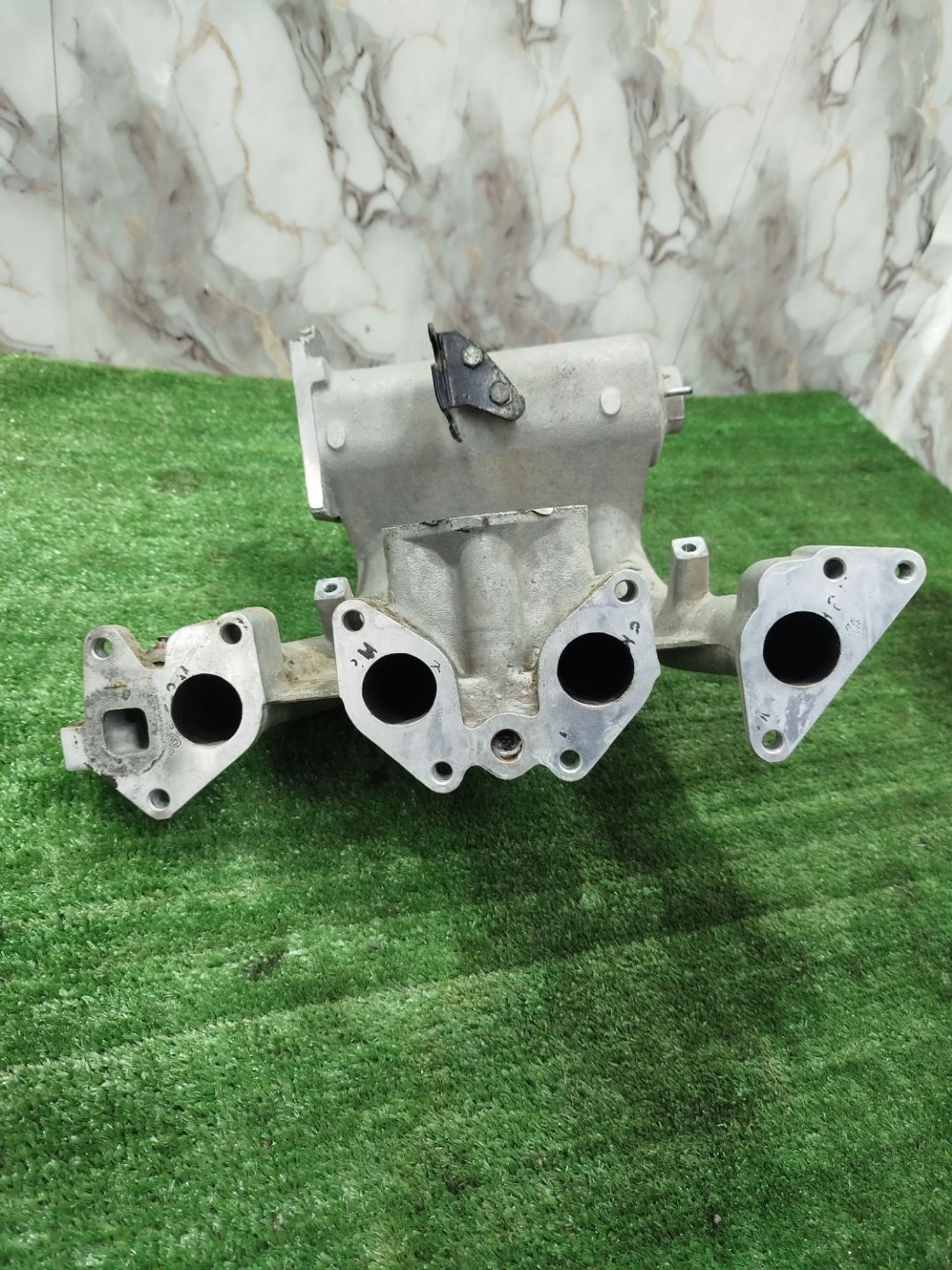 https://ycs.partsauto.market/partsauto-images/thmbs/userImages/2083c2a62fd034e59038f15de4c6b061/part/d2dd2912-4266-4161-b9c8-ff3c735458e3_1780049480218.jpg