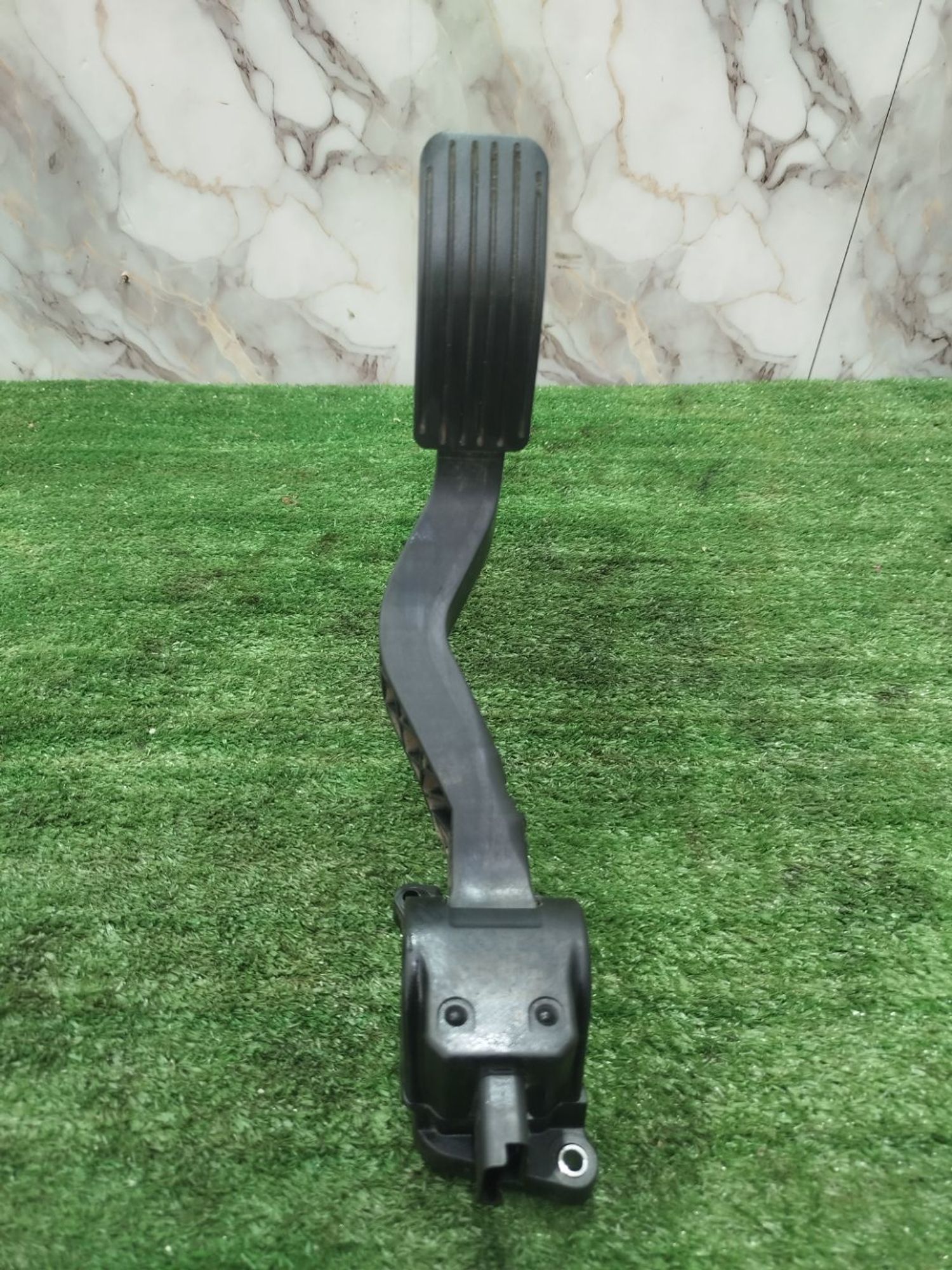 https://ycs.partsauto.market/partsauto-images/thmbs/userImages/2083c2a62fd034e59038f15de4c6b061/part/d2f0c814-bb17-402d-956b-a38390bdcf7b_1779554172977.jpg