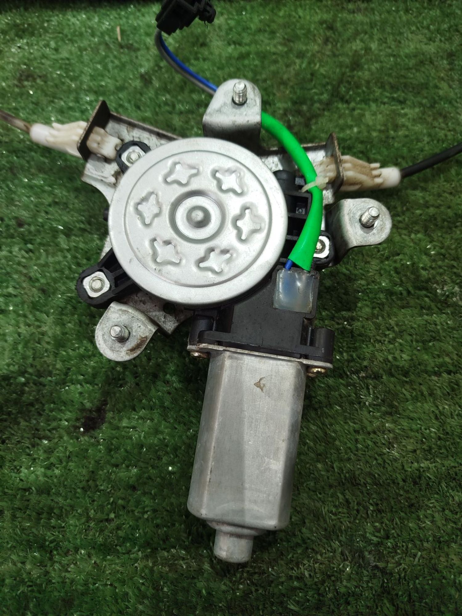 https://ycs.partsauto.market/partsauto-images/thmbs/userImages/2083c2a62fd034e59038f15de4c6b061/part/d37d027d-1182-4d2b-8551-70965849dfbd_1780055509926.jpg