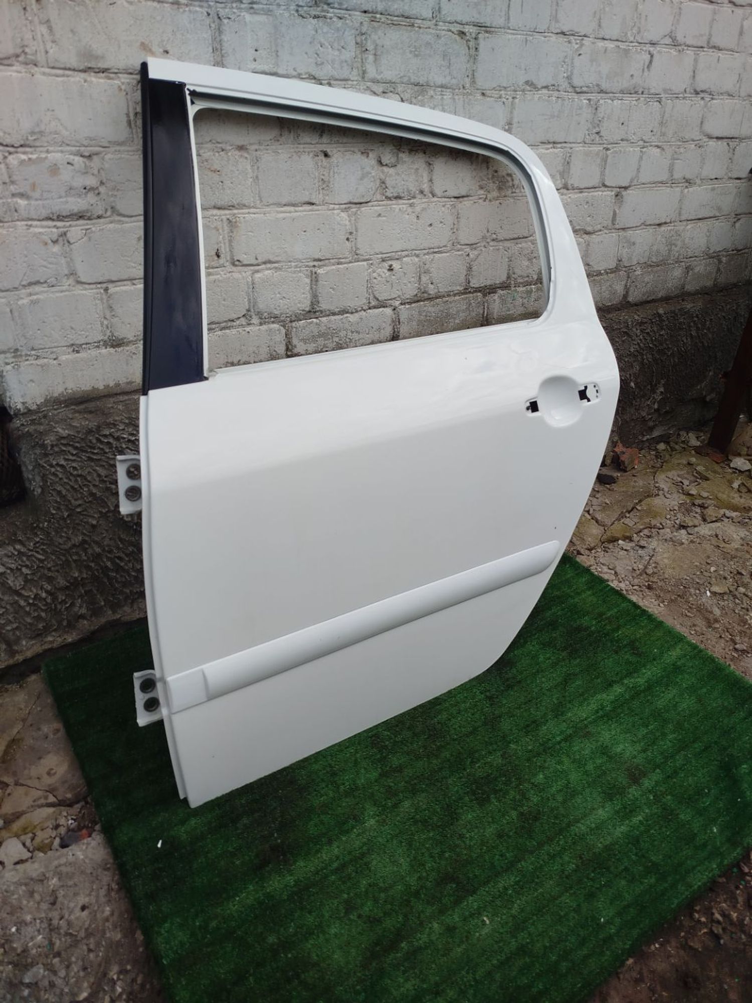 https://ycs.partsauto.market/partsauto-images/thmbs/userImages/2083c2a62fd034e59038f15de4c6b061/part/d59f69f2-beb8-4866-8bca-75e417ffe4d9_1779369788406.jpg