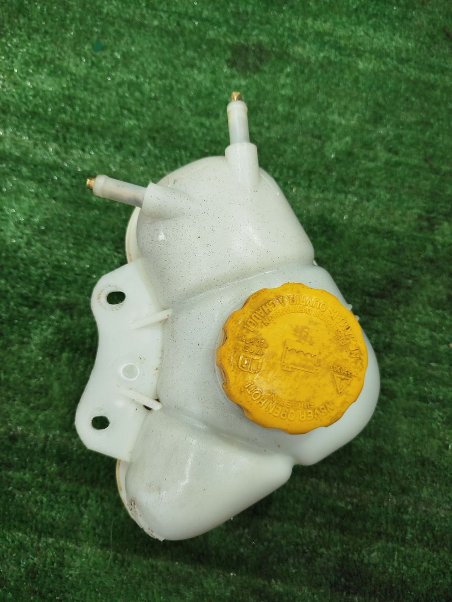 https://ycs.partsauto.market/partsauto-images/thmbs/userImages/2083c2a62fd034e59038f15de4c6b061/part/d92be17e-9e1d-48d7-80bc-d53b25e55e08_1780048372279.jpg