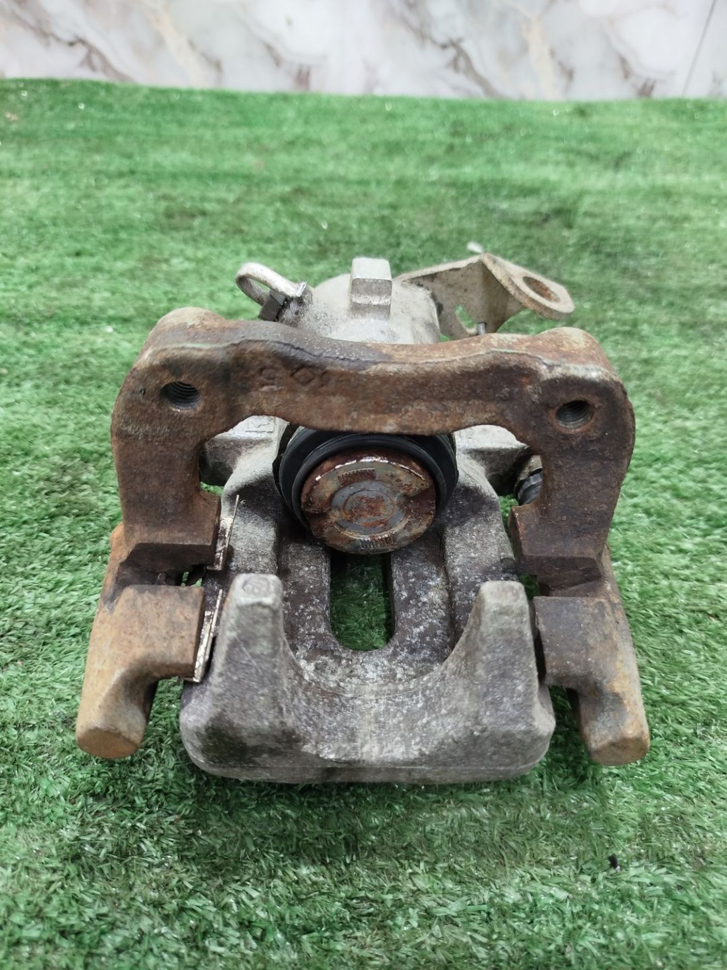 https://ycs.partsauto.market/partsauto-images/thmbs/userImages/2083c2a62fd034e59038f15de4c6b061/part/db1df395-54b7-451f-81f0-acfc28d2f87b_1779127263100.jpg