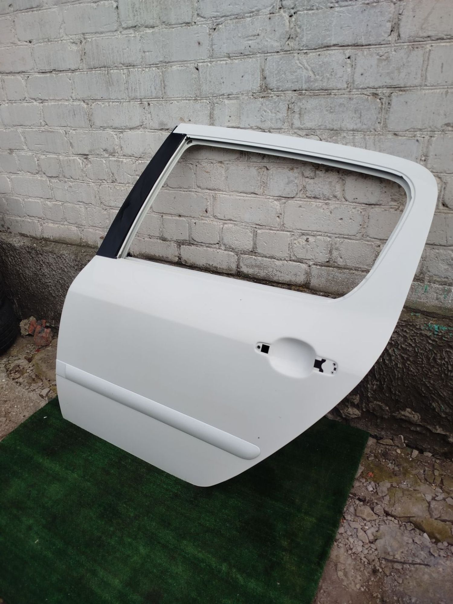 https://ycs.partsauto.market/partsauto-images/thmbs/userImages/2083c2a62fd034e59038f15de4c6b061/part/ddcd2814-9b5b-488a-afca-d406357c65e8_1779369790934.jpg